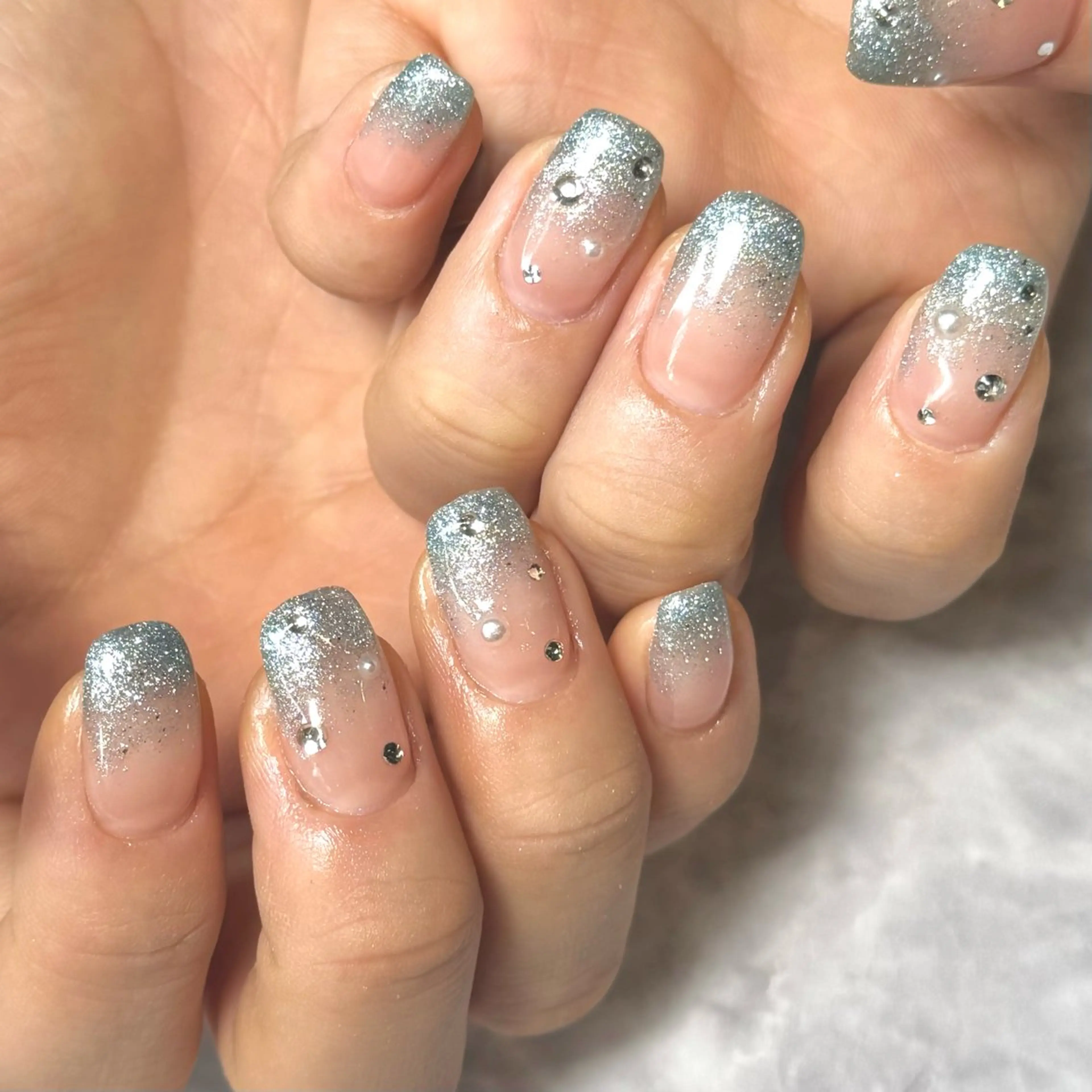ネイル グラデーション キラキラネイル ラメ(グリッター) ラメグラデーション マグネットネイル ハンドネイル Nail Salon Lillion【リリオン】所属・lillion karenのネイルデザイン