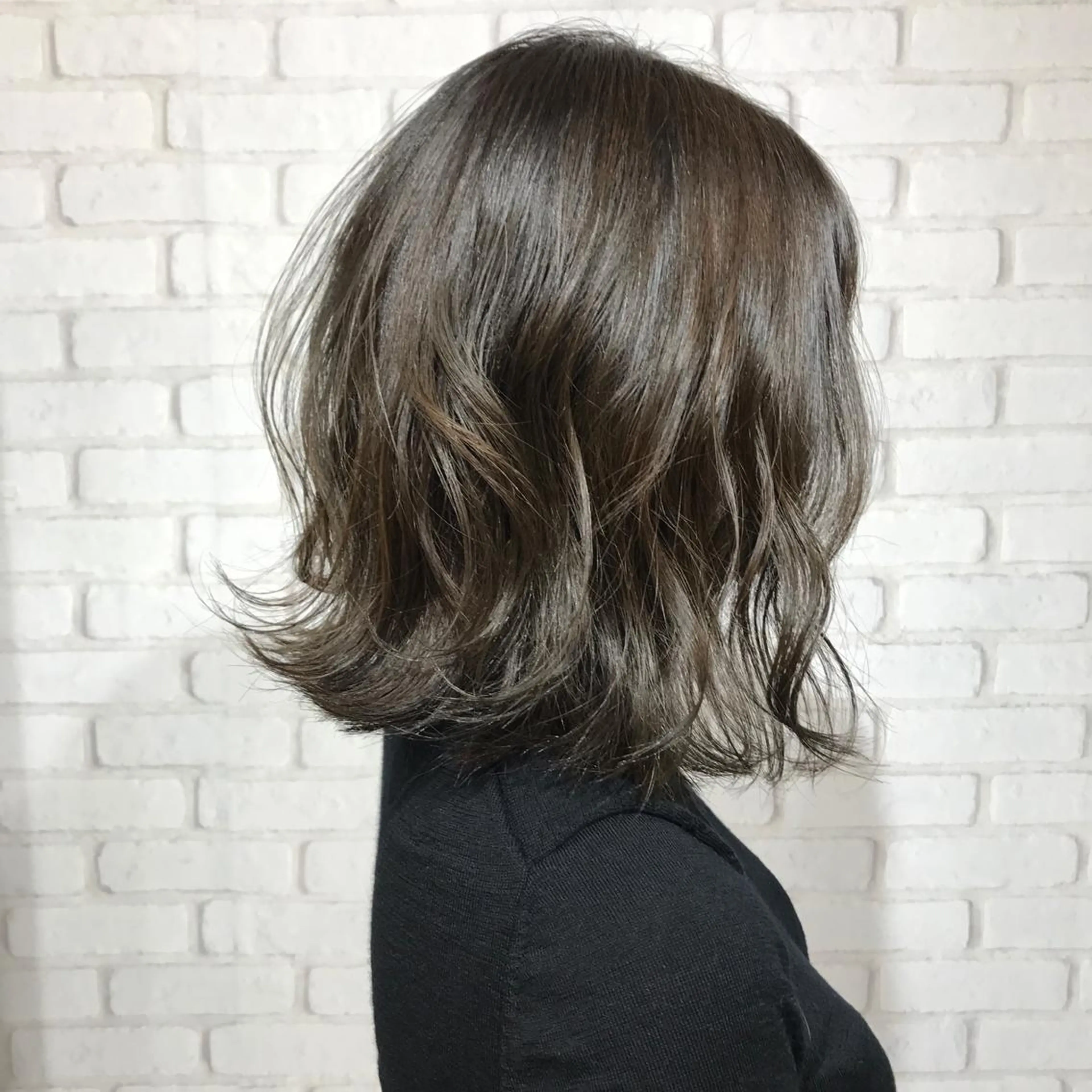 ミディアム ハイライト エクステ（レミー毛） NINEのヘアスタイル