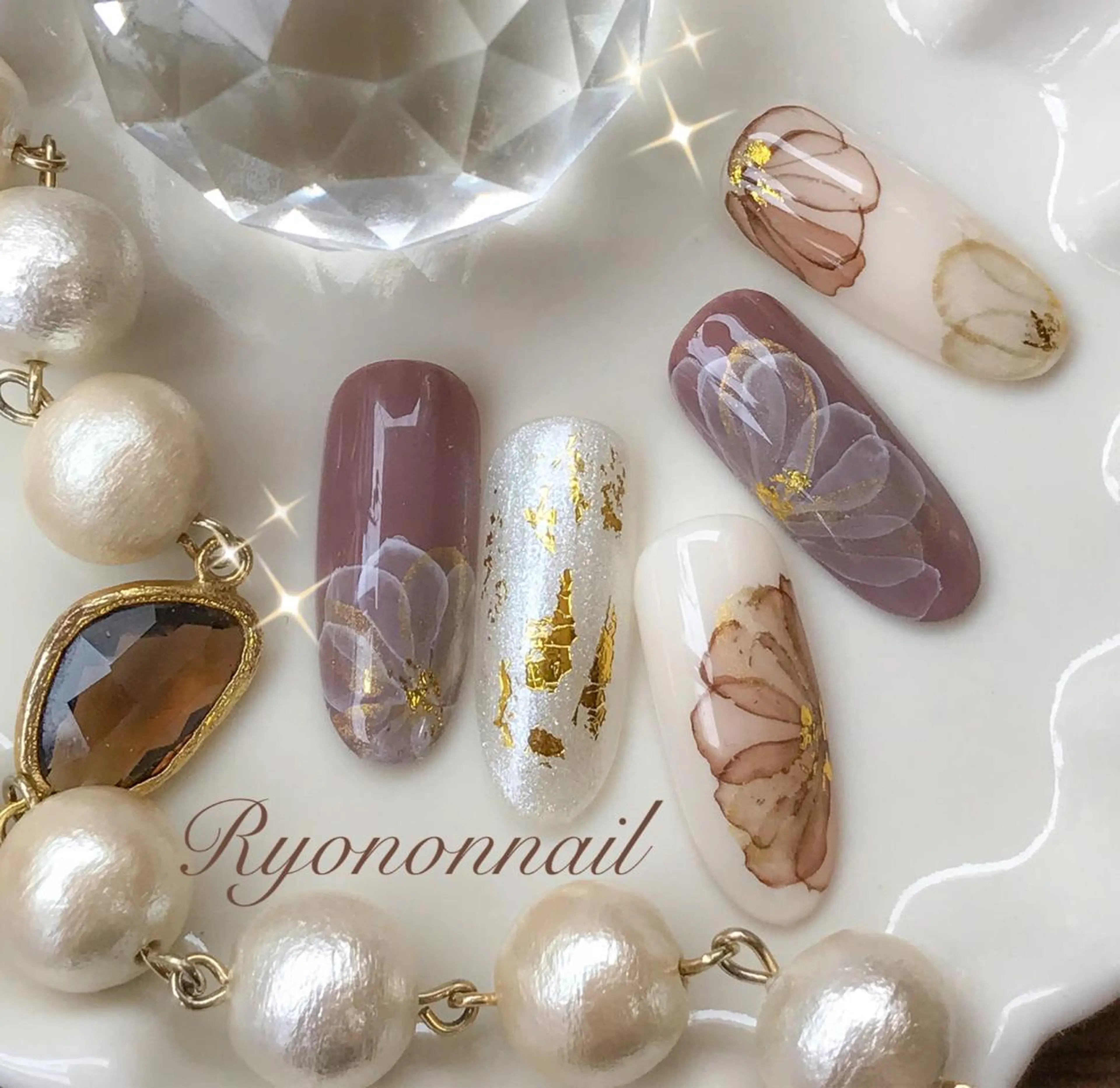 ネイル ゴージャス Ryononnail(リョノンネイル)所属・Ryononnail 上谷典子のネイルデザイン