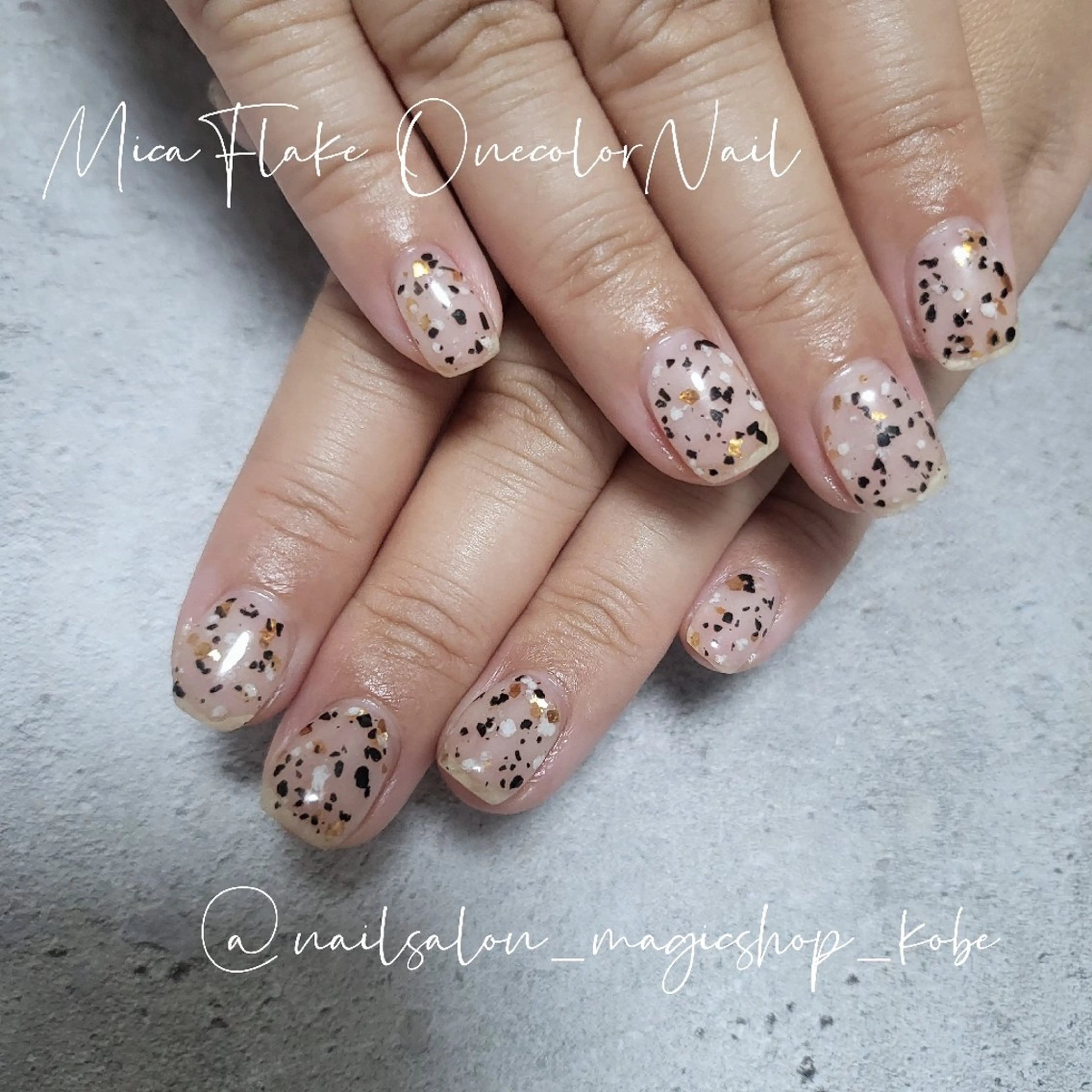 ネイル クリアネイル ジェルネイル ゴールド ワンカラーネイル ソフトジェル ハンドネイル Nailsalon MagicShopのネイルデザイン