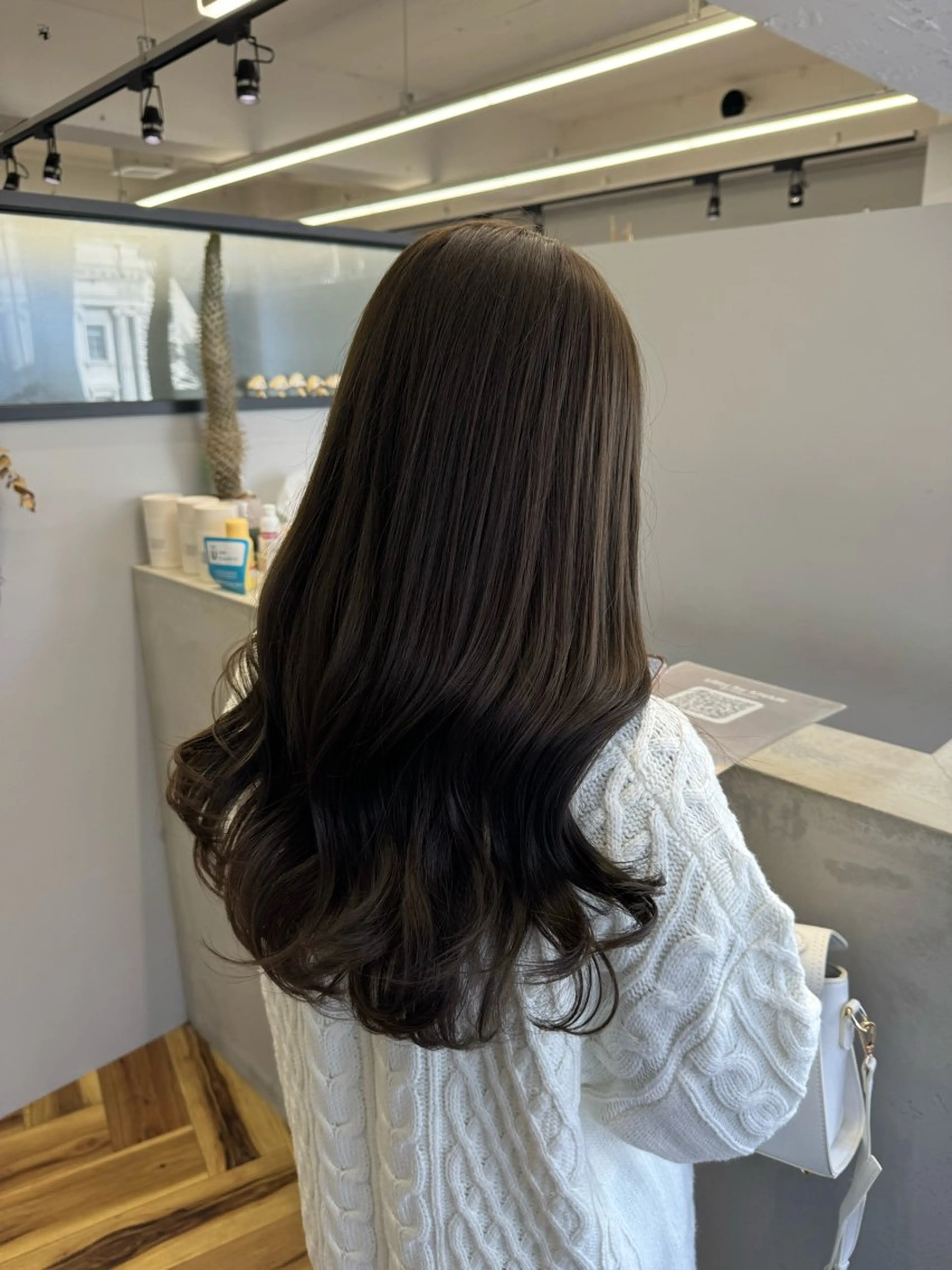 カラー オリーブカラー Rena/ショート /ワンホンヘアのヘアスタイル