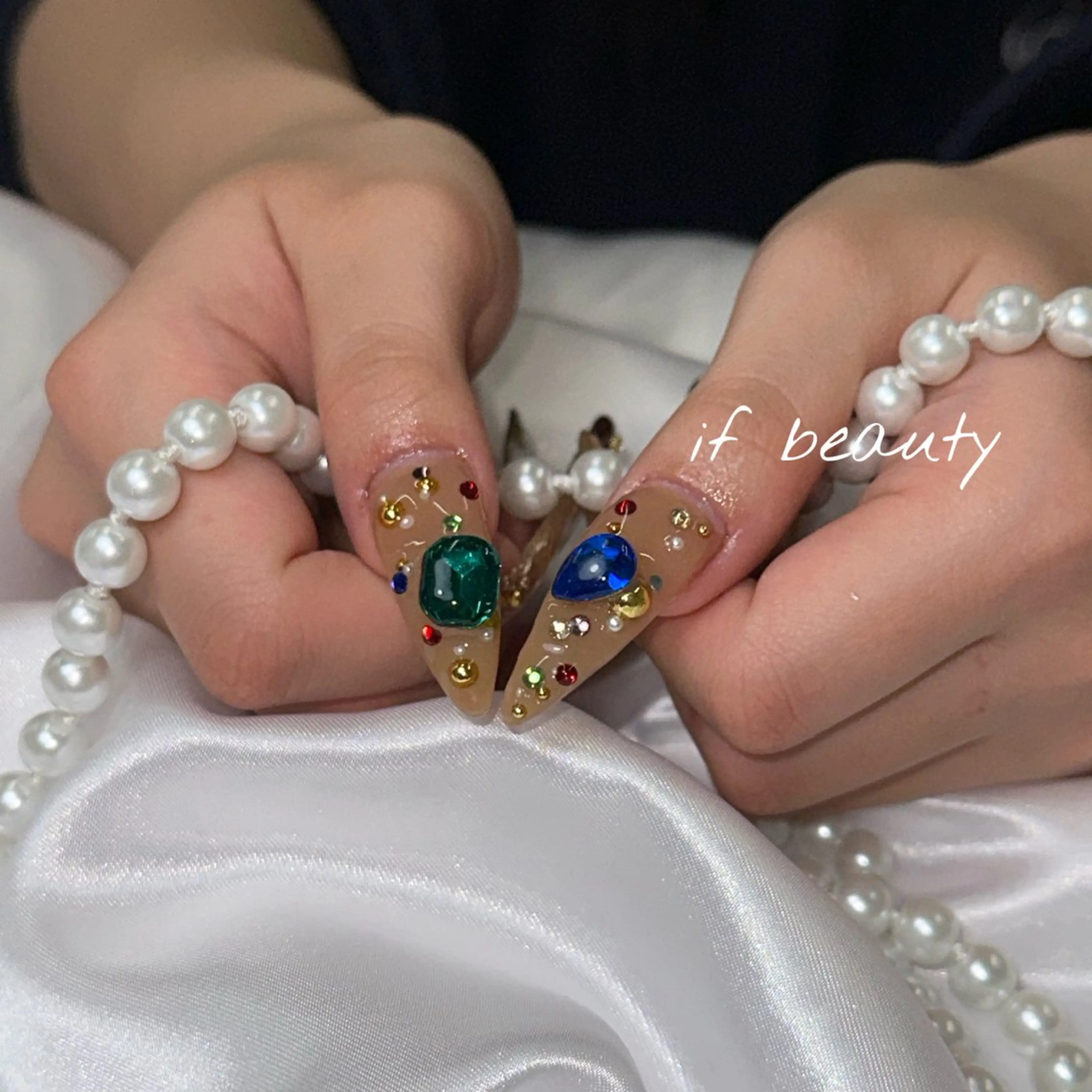 ネイル アートネイル ジェルネイル グラデーション 韓国ネイル パラジェル ハンドネイル if Hair＆Nail Salon所属・IKA /海外ネイル /個性派/ワンホンのネイルデザイン