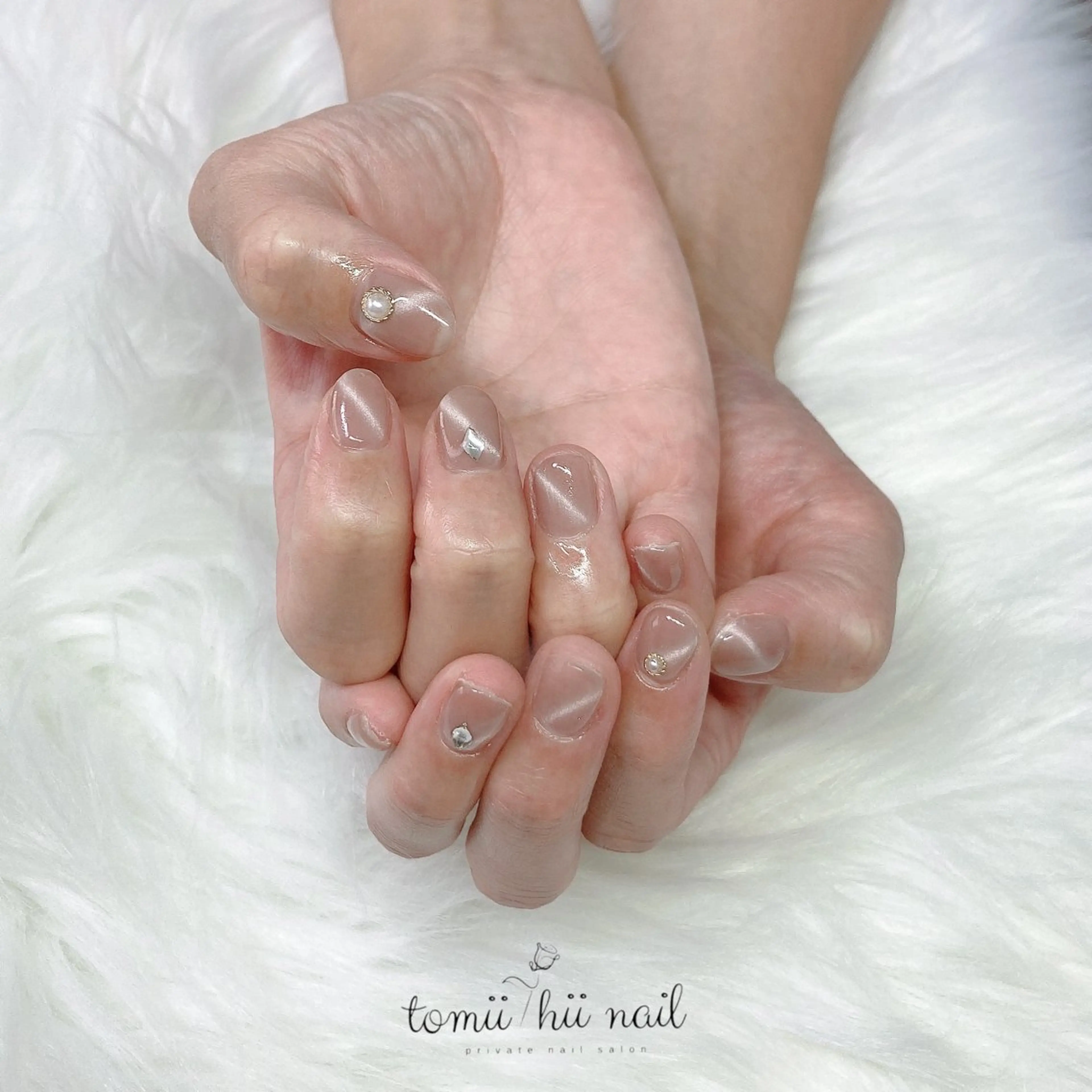 ネイル マグネットネイル シンプルネイル ハンドネイル tomii-hii -nailのネイルデザイン