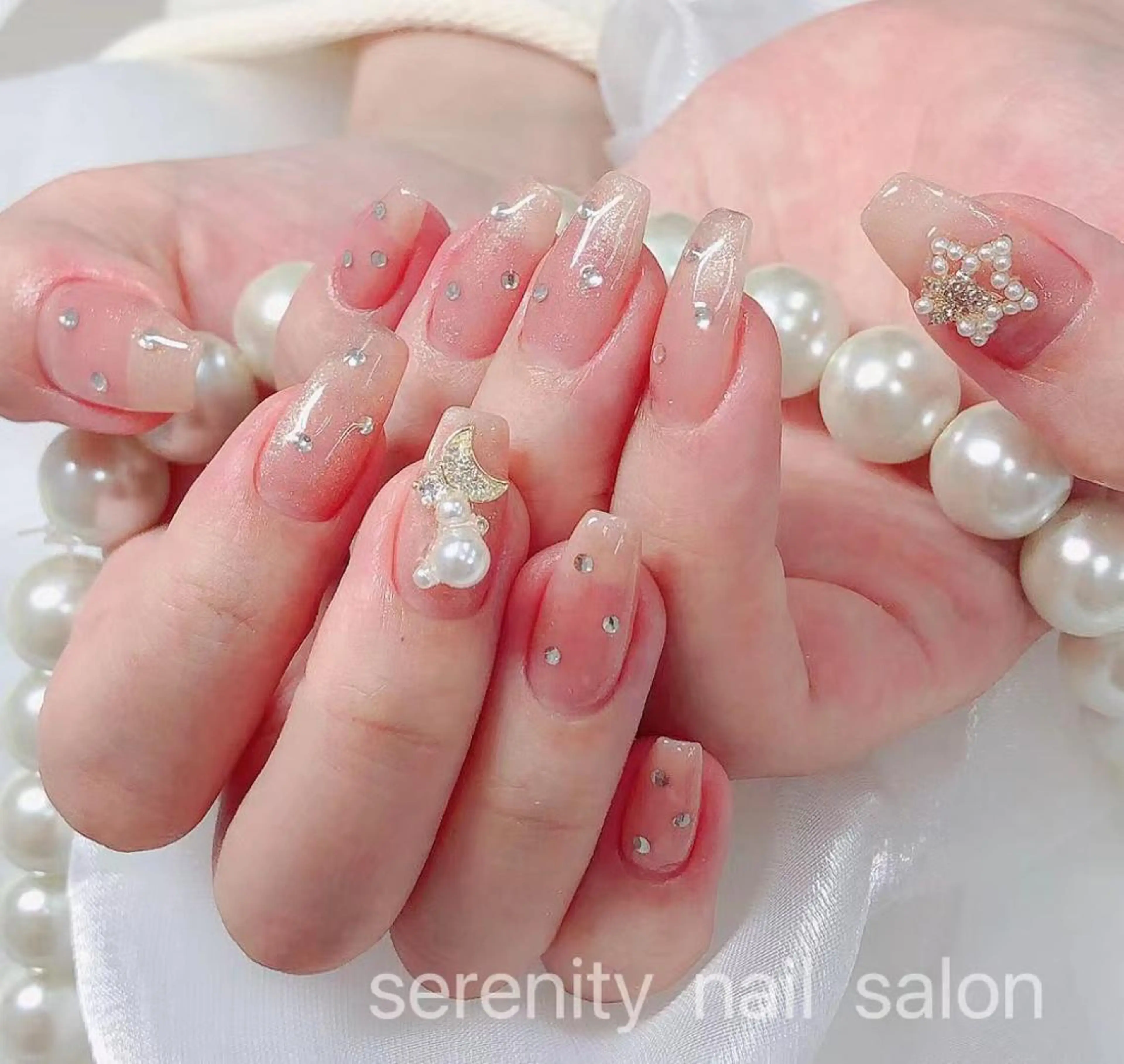 ネイル ハンドネイル ハンドケア ✨Serenity Nail salonのネイルデザイン