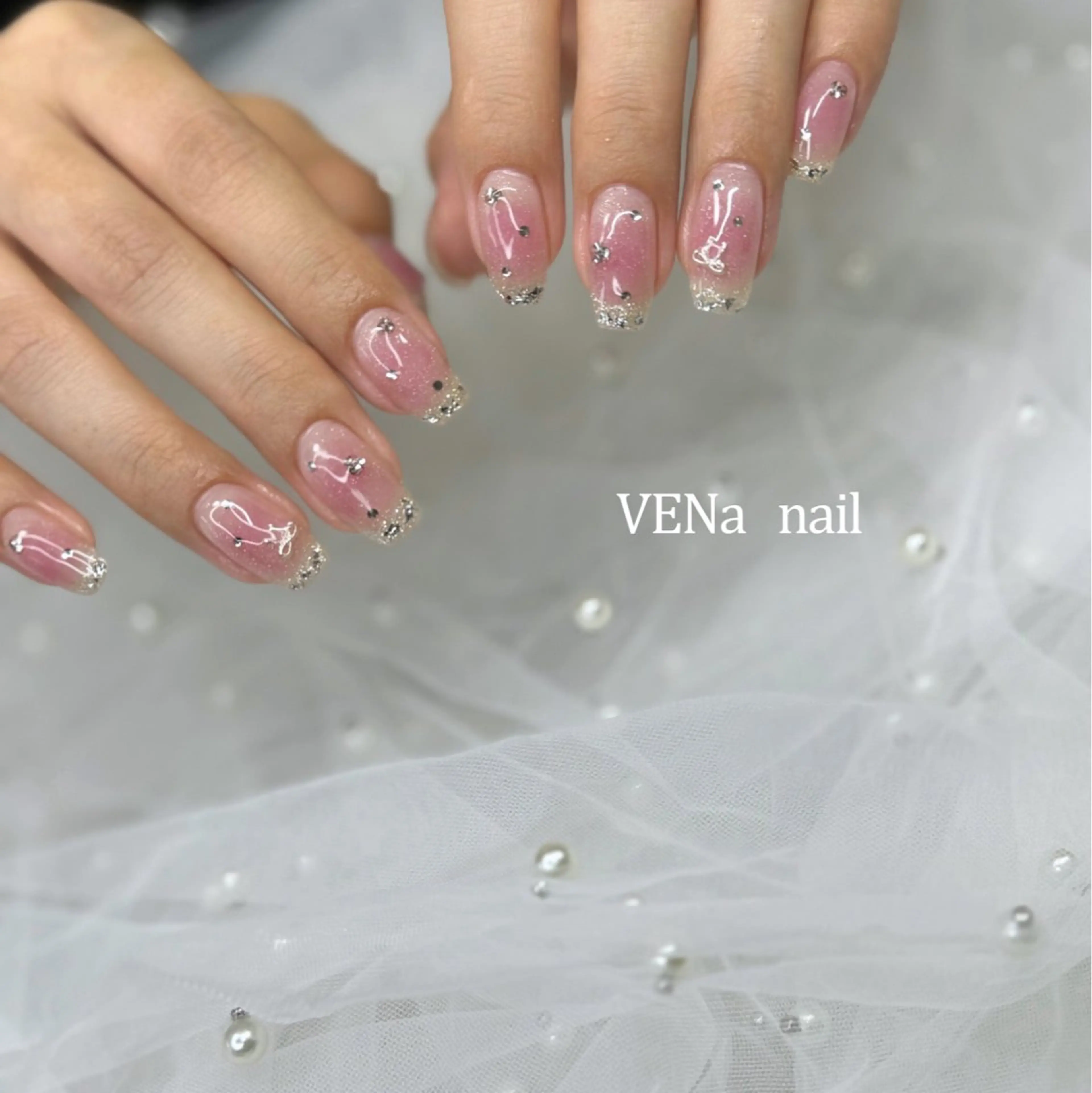 ネイル チークネイル ラメ(グリッター) マグネットネイル オフィスネイル シンプルネイル ハンドネイル VENa eye＆ nail salonのマツエク・マツパデザイン