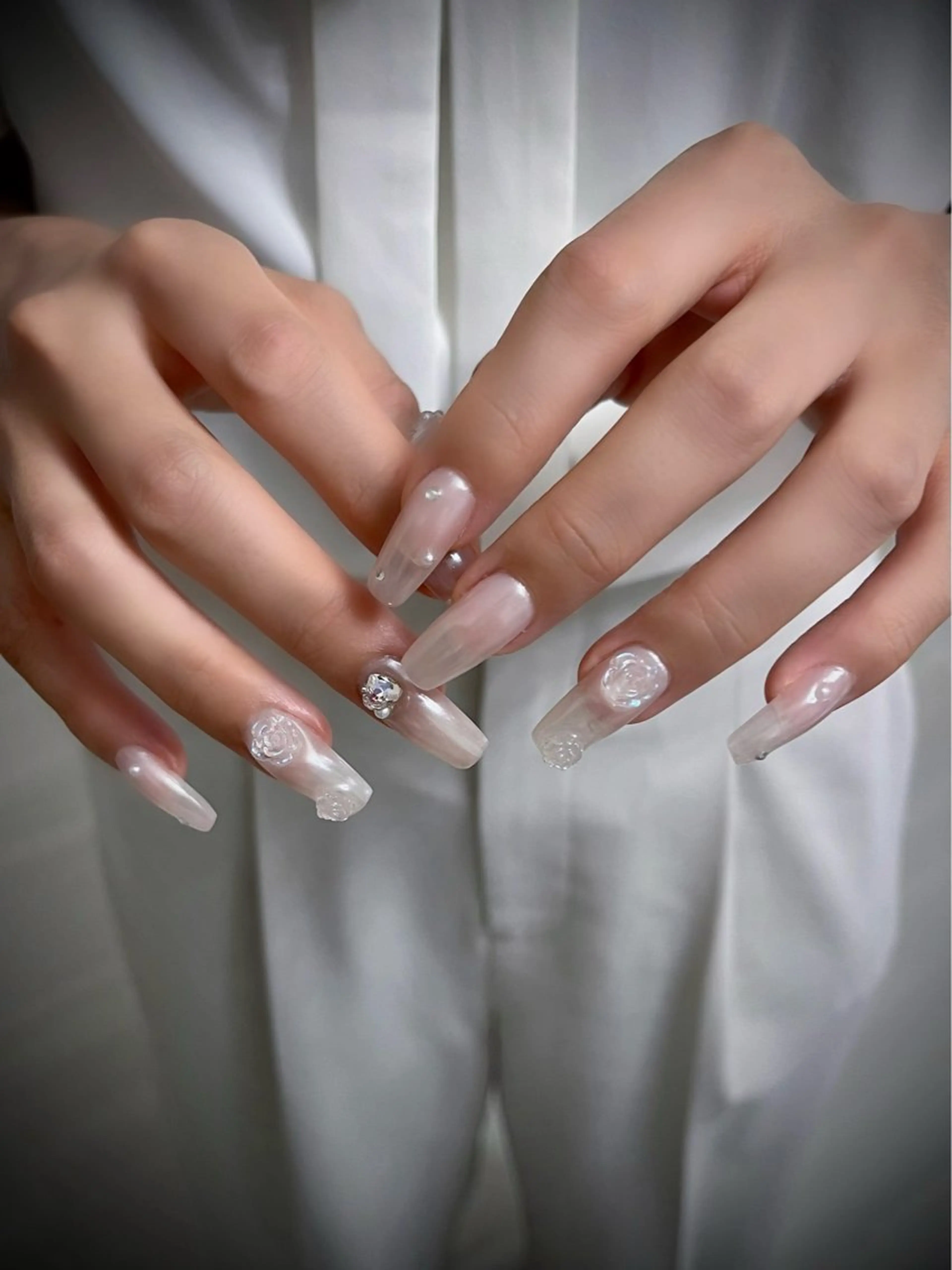 ネイル キラキラネイル マグネットネイル ワンカラーネイル スカルプネイル ワンホンネイル nine.🦋 YUKOのネイルデザイン