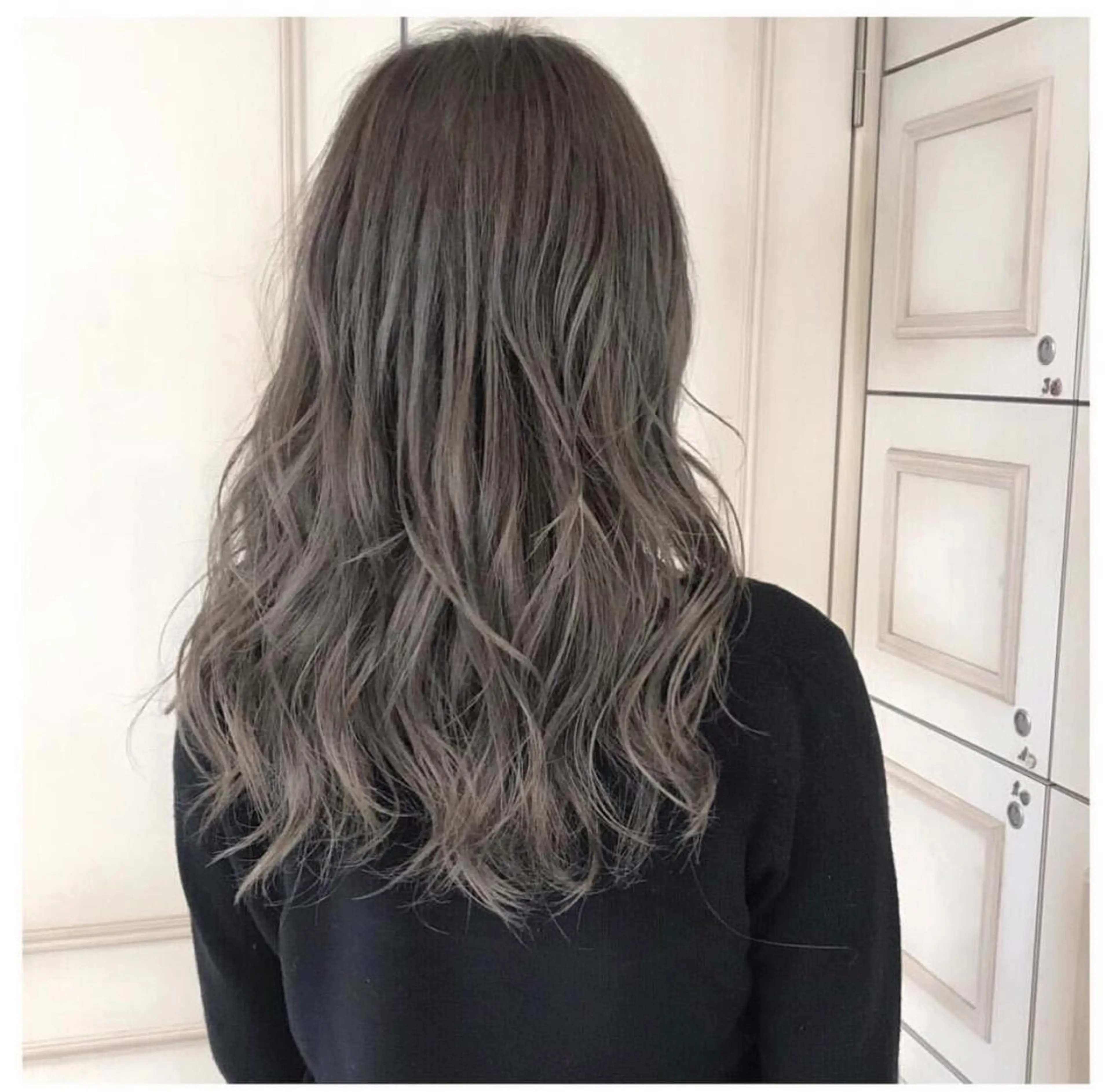 ロング カラー ヘアアレンジ 🩵盛れる韓国ヘア 🩵うるつやカラーのヘアスタイル