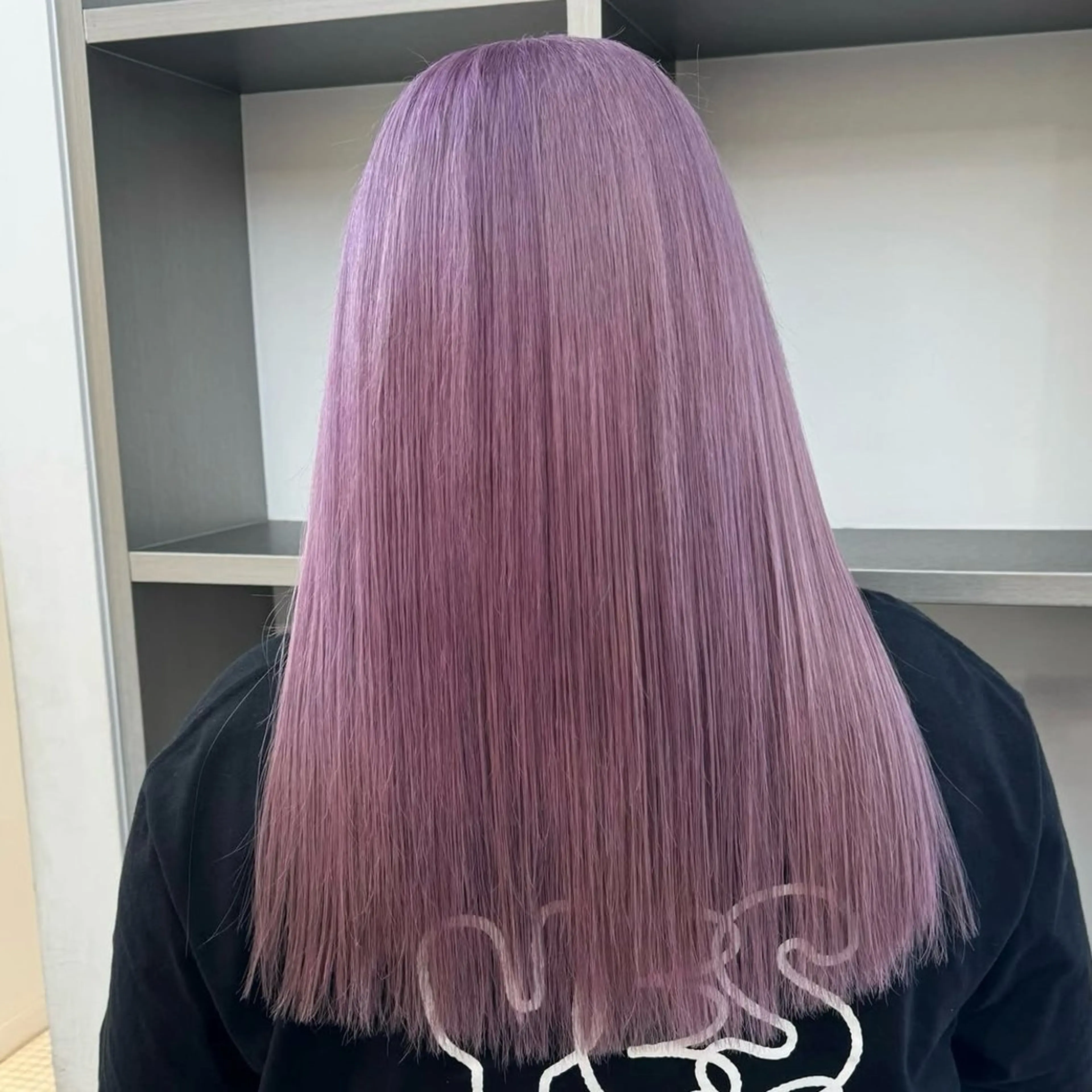 セミロング カラー ヘアカラー トリートメント 🌼動き×透明感🩵 ハイトーン/ナナのヘアスタイル