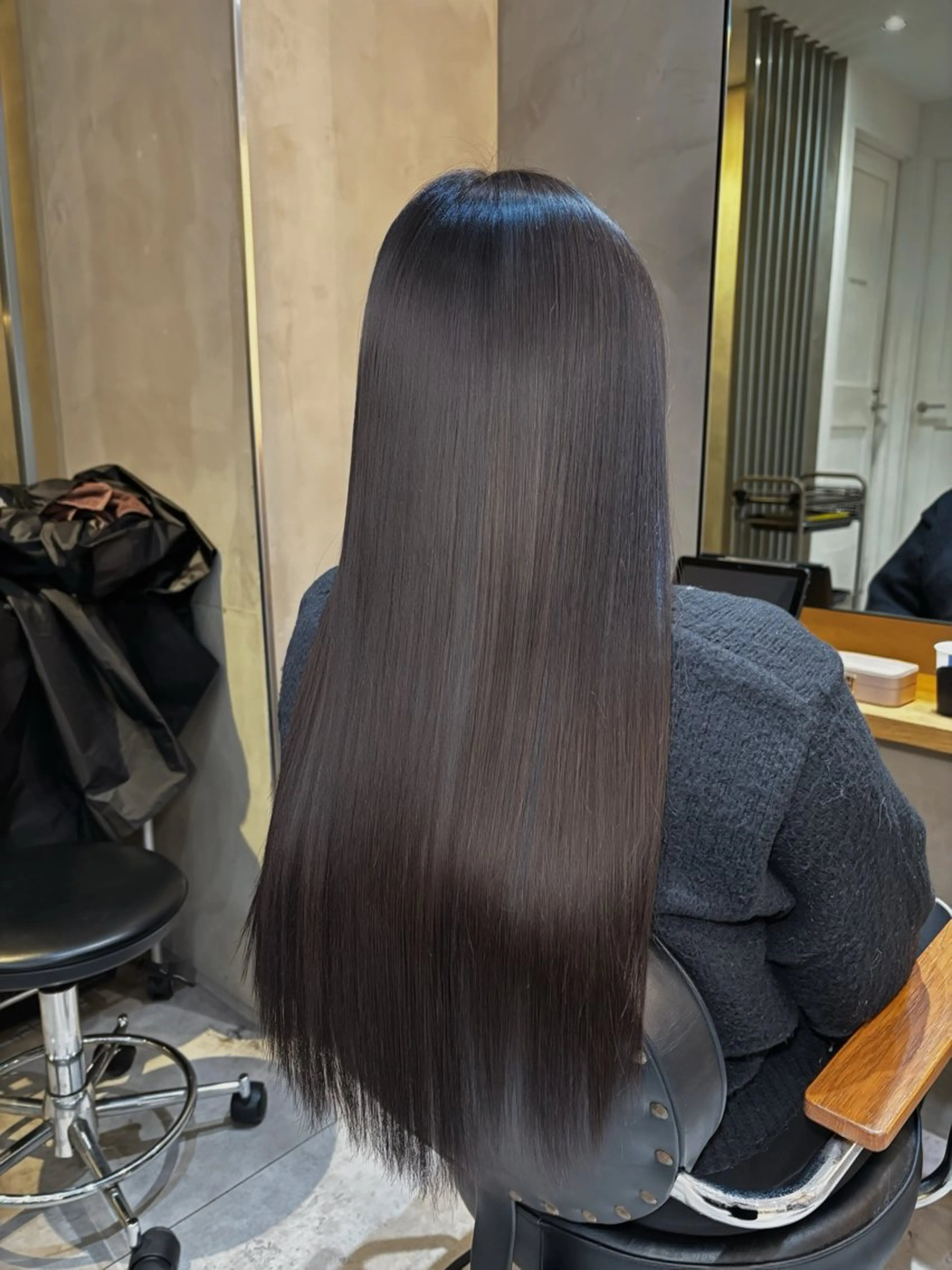 ロング アッシュ アッシュブラウン ヘアカラー トリートメント 🍀祥吾🍀レイヤー 艶髪❣️髪質改善❤️のヘアスタイル