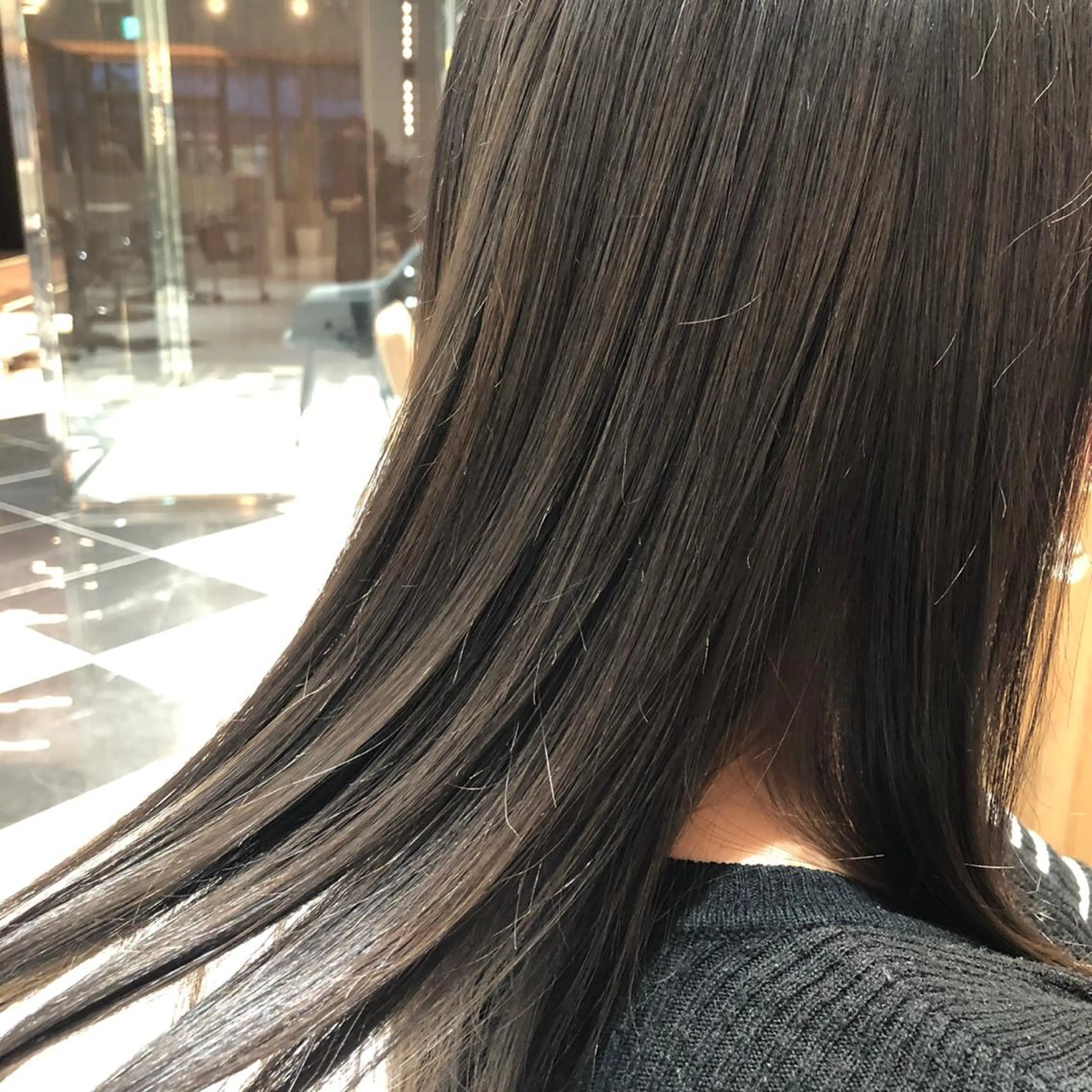 ロング アッシュ アッシュグレー 外国人風カラー ハイライト レイヤーカット カット ヘアカラー トリートメント ボブ/ハイトーン 立川loose 下田のヘアスタイル