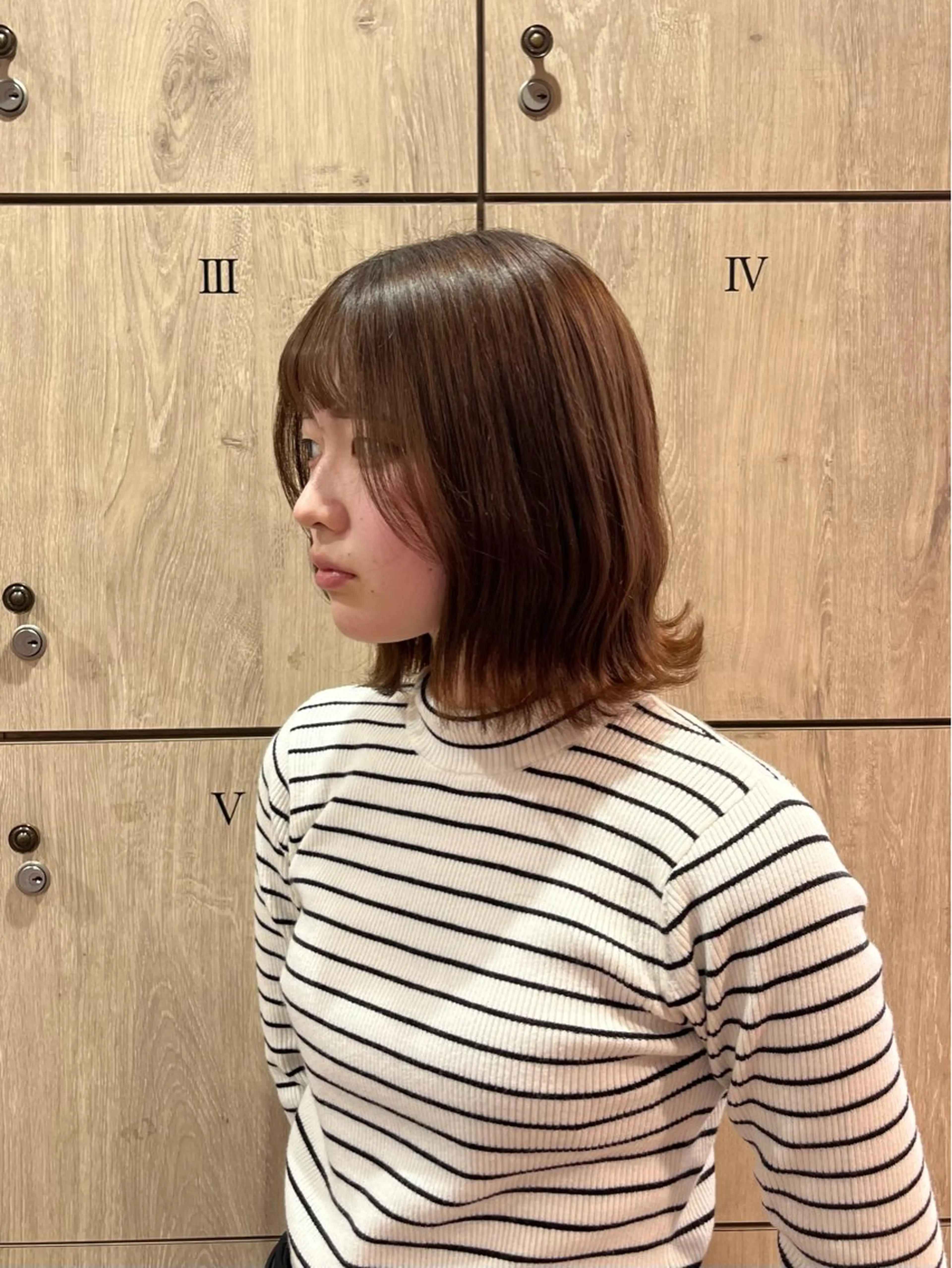 ショート カラー ベージュカラー ブリーチ ブリーチなしカラー ボブ くびれヘア 顔まわり/オフィス カラー/青栁優🔆のヘアスタイル