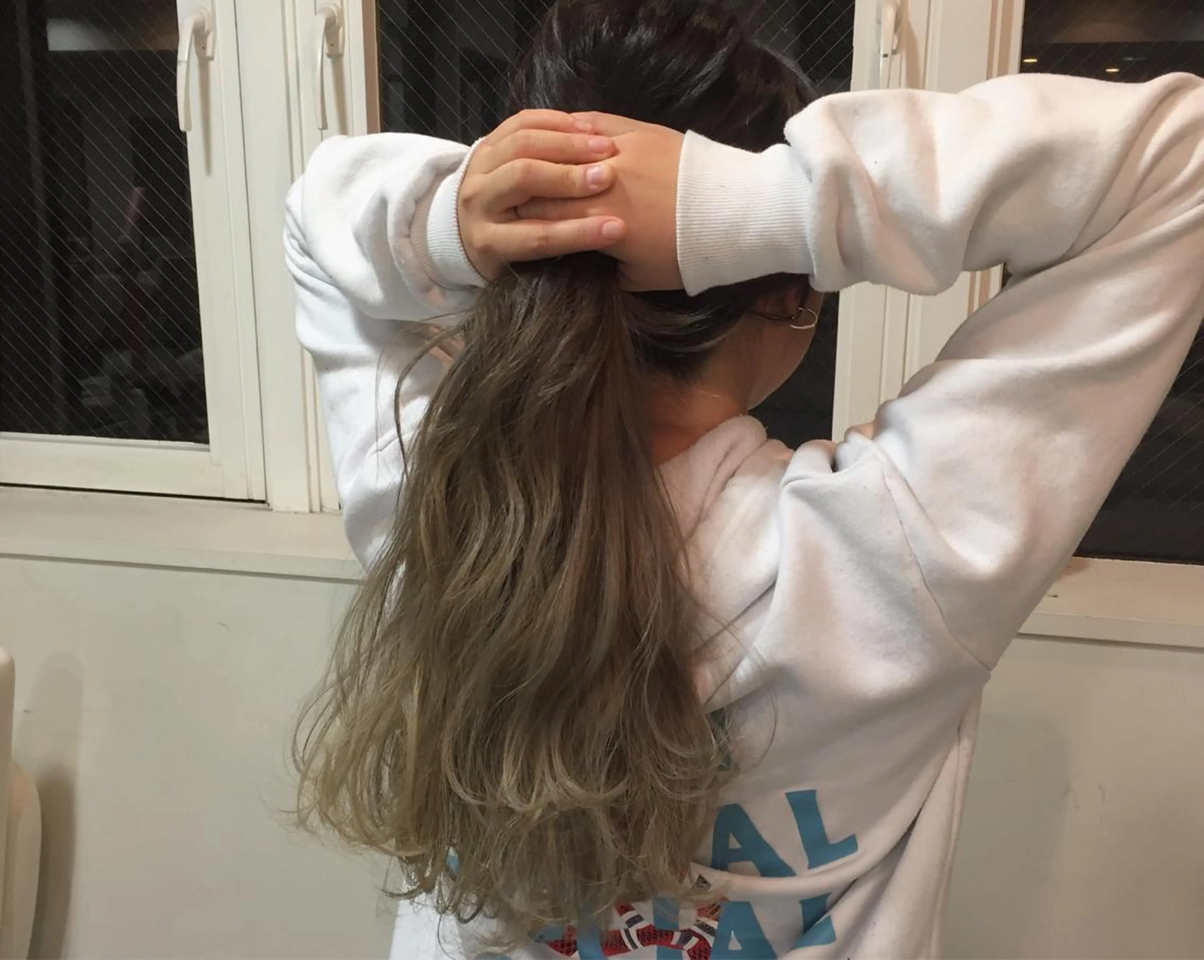 ロング カラー ブリーチ グラデーションカラー グレージュ ハイライトカラー イルミナカラー 🌈髪質改善カラーの 🌈坂本侑樹のヘアスタイル