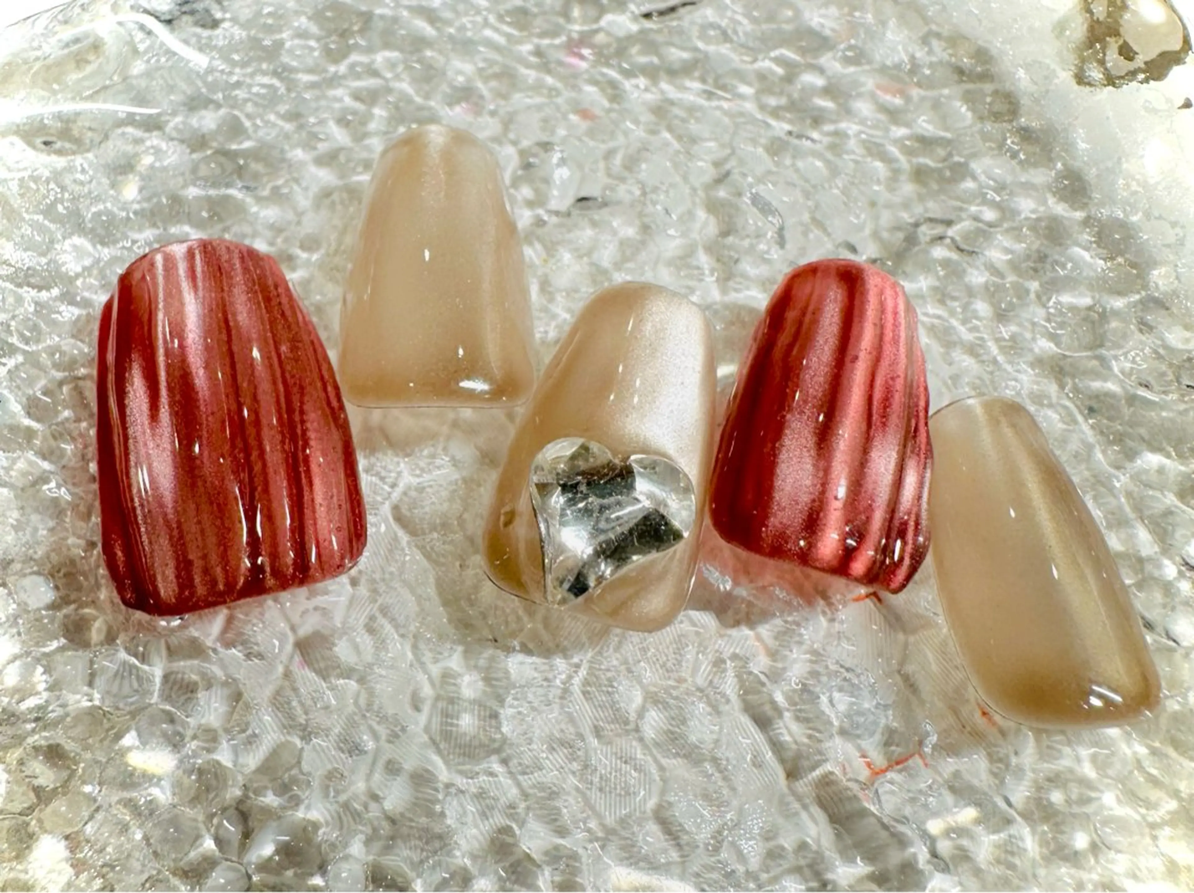 ネイル マグネットネイル ハンドネイル ネイルサロンエレノア所属・田端 笑理菜のネイルデザイン