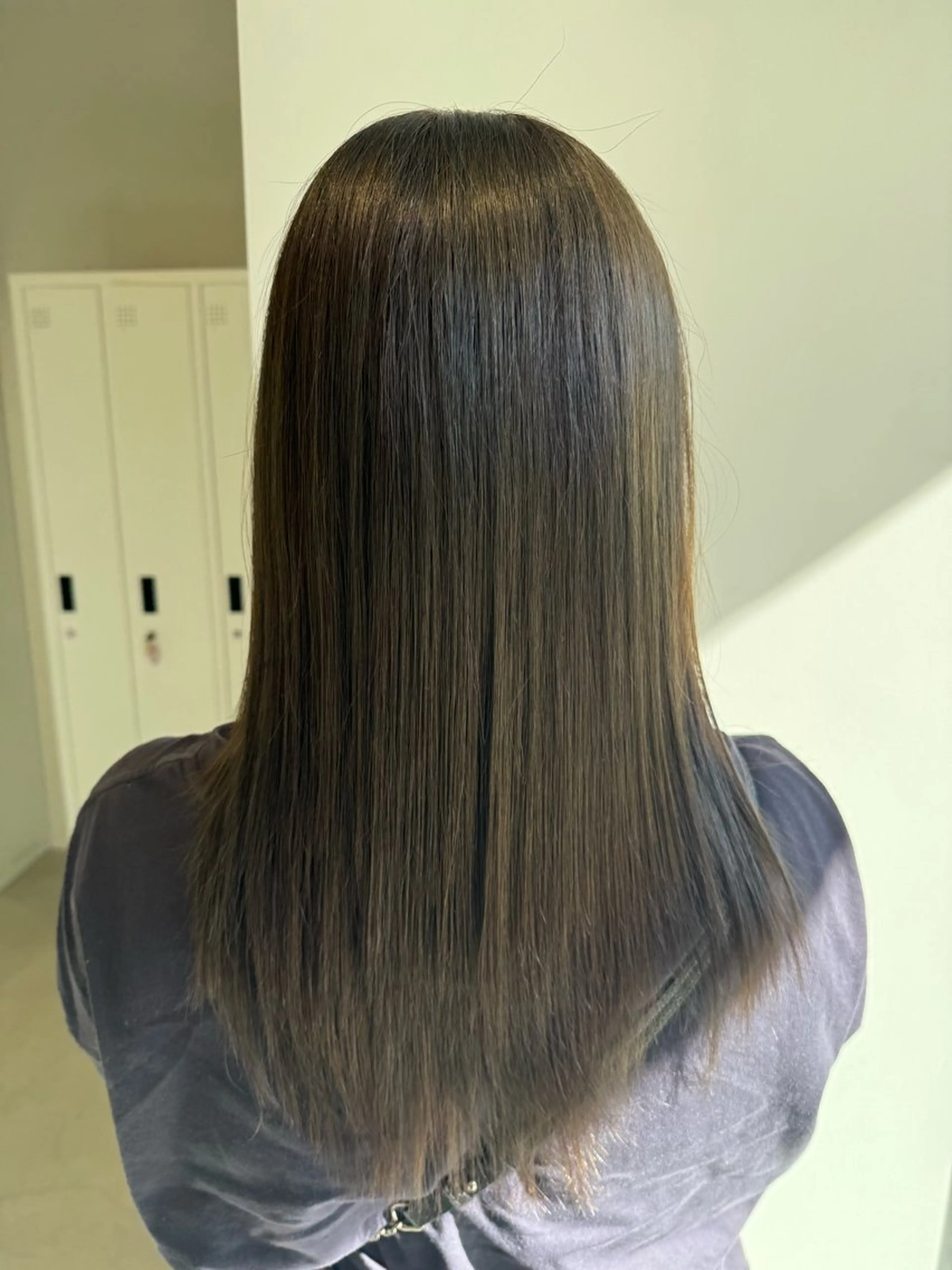 ロング 井手上 陽菜のヘアスタイル