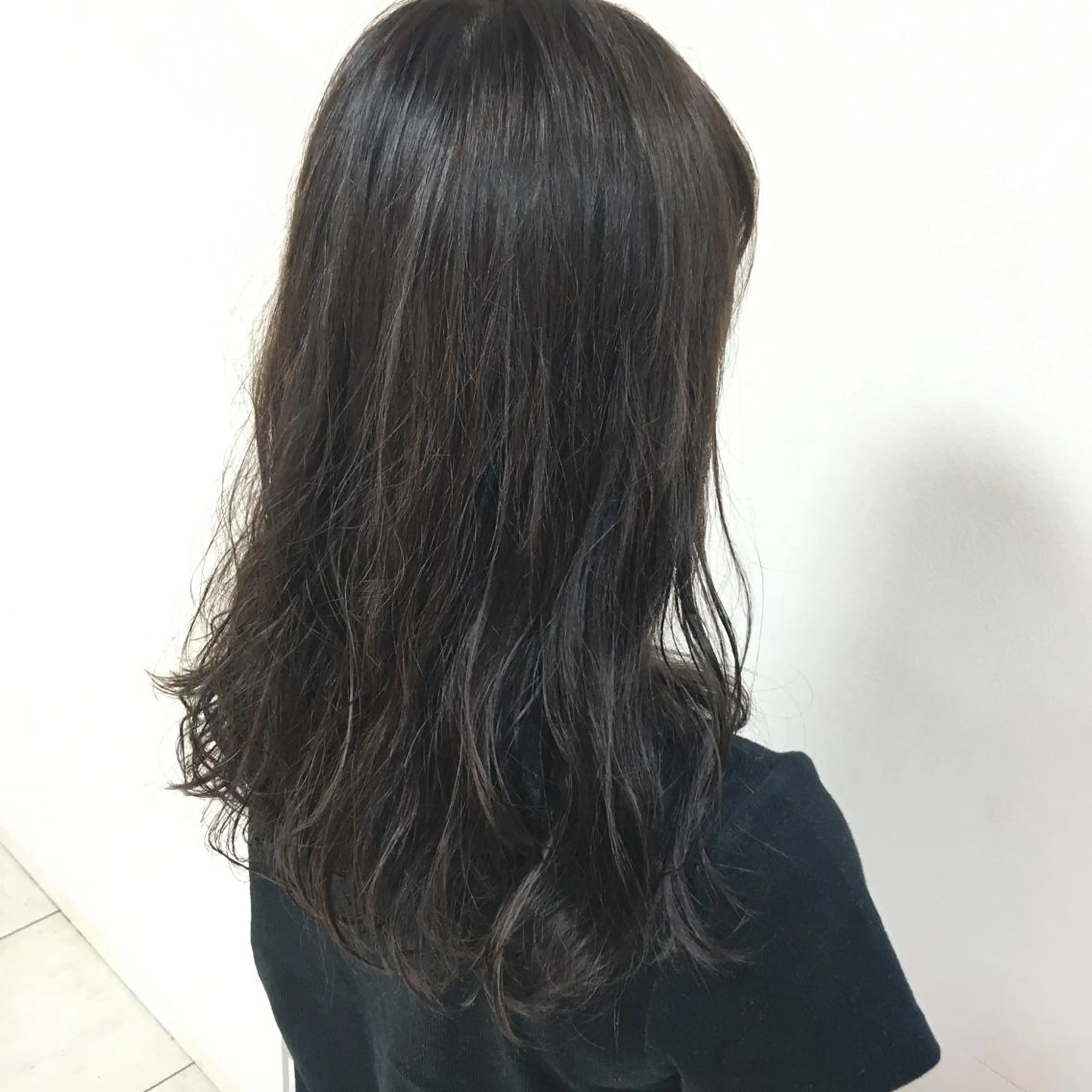 セミロング カラー パーマ セミロングパーマ ブリーチ 透明感カラー ハイライトカラー ハイライト 【Sweep】おじま のぞみのヘアスタイル