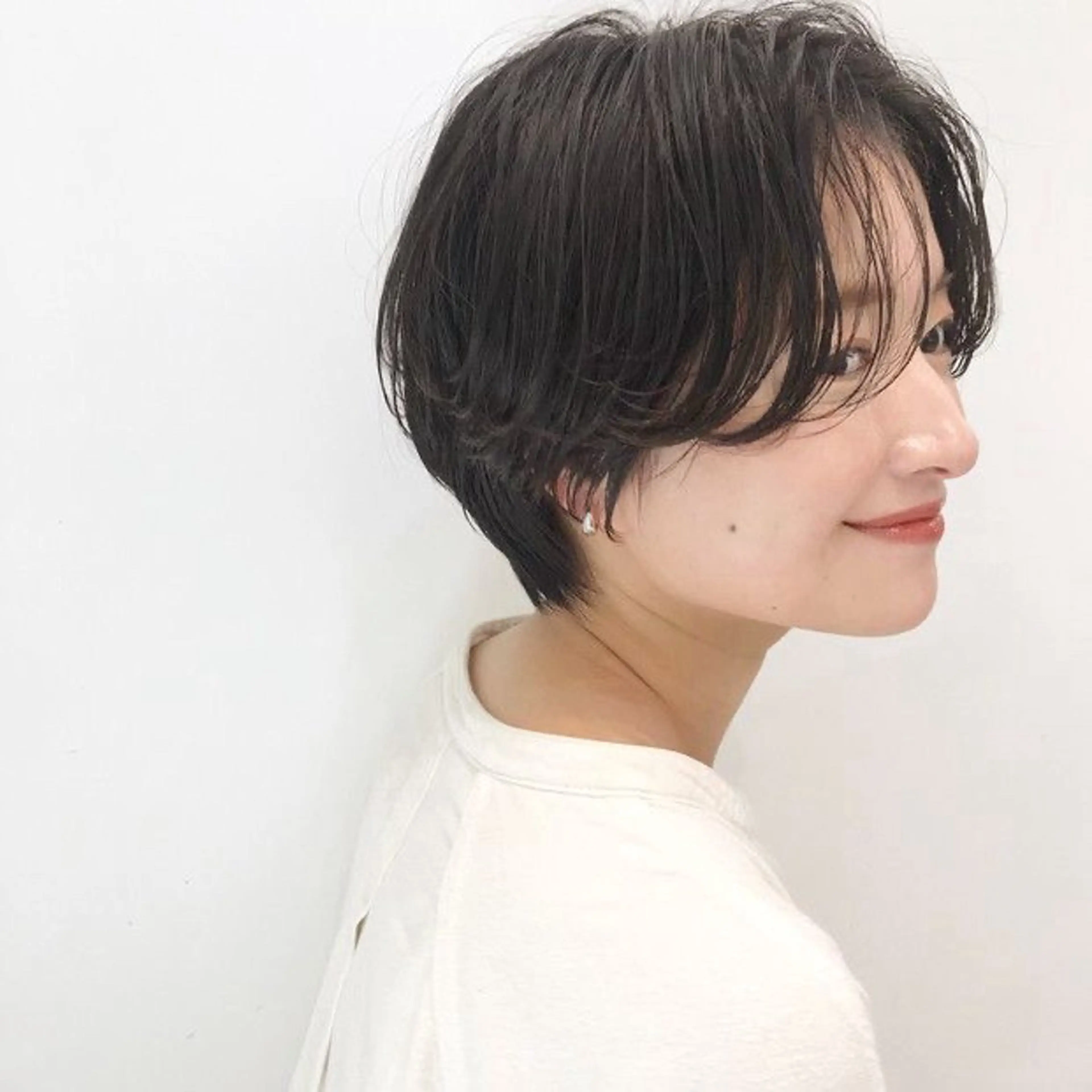 ショート ハンサムショート ショートヘア MINAMO 韓国レイヤーのヘアスタイル