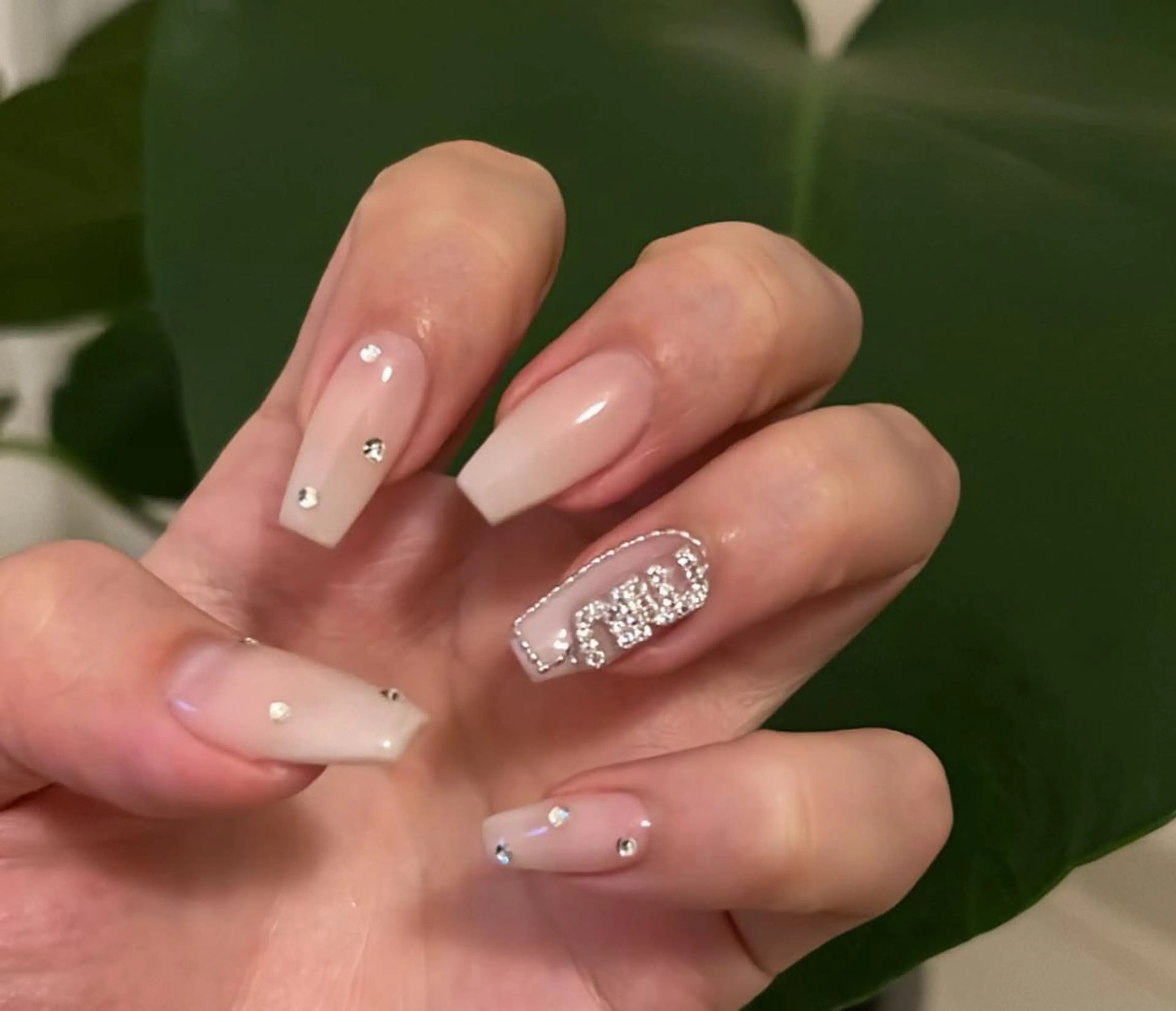 ネイル シンプルネイル ハンドネイル cat‘s nail🐈‍⬛のネイルデザイン