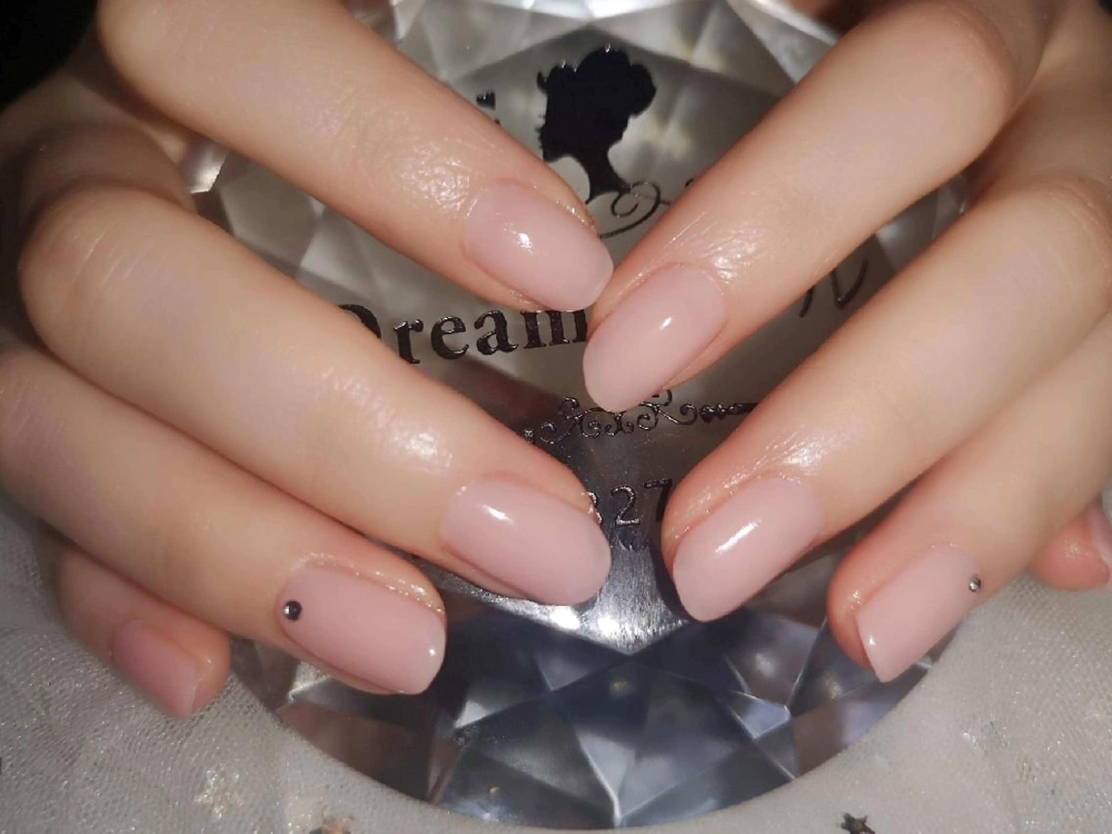 ネイル オフィスネイル ネイリストゆか💅 長さだし、深爪矯正のネイルデザイン