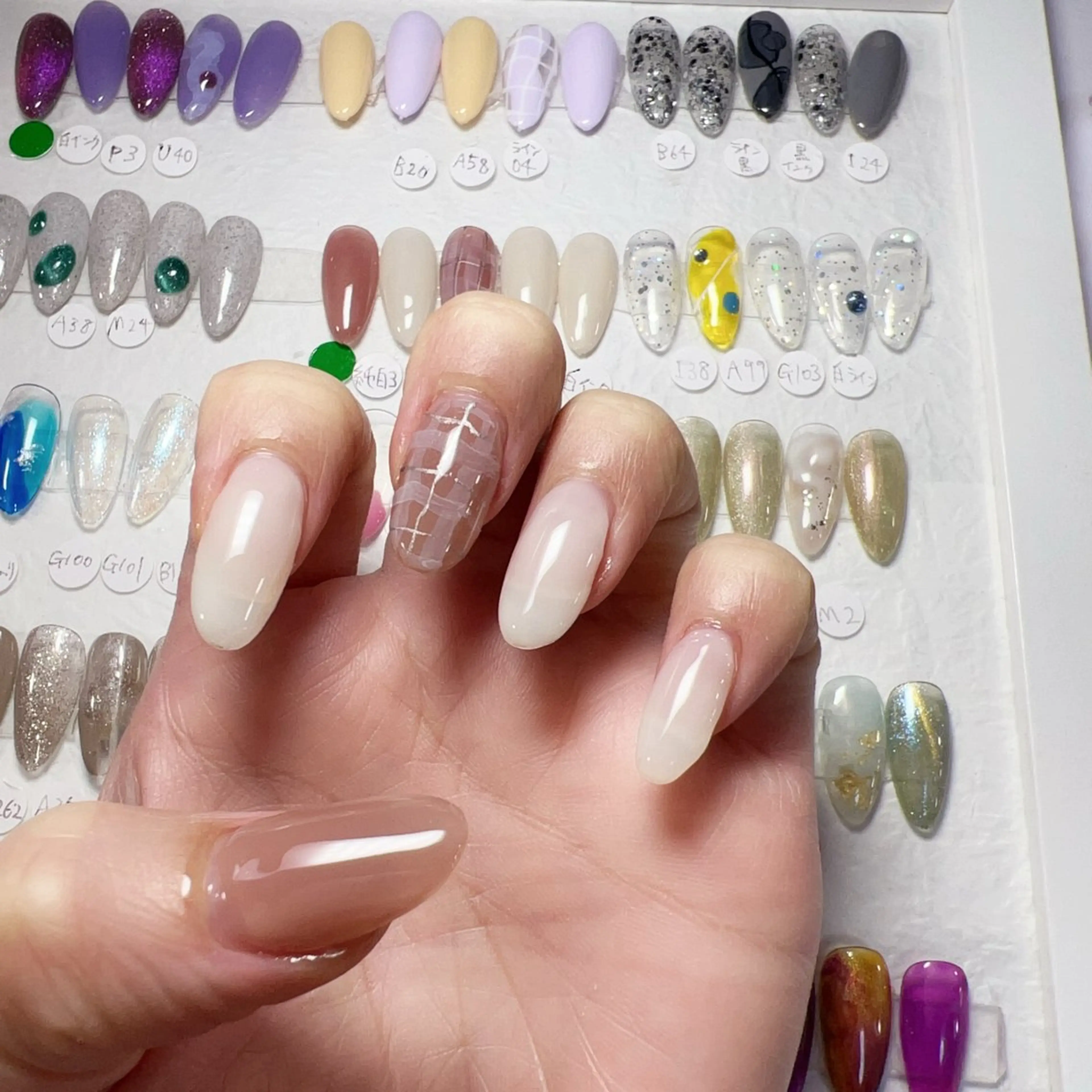 ネイル ハンドネイル ネイルサロン ロア旧ジョリーのネイルデザイン