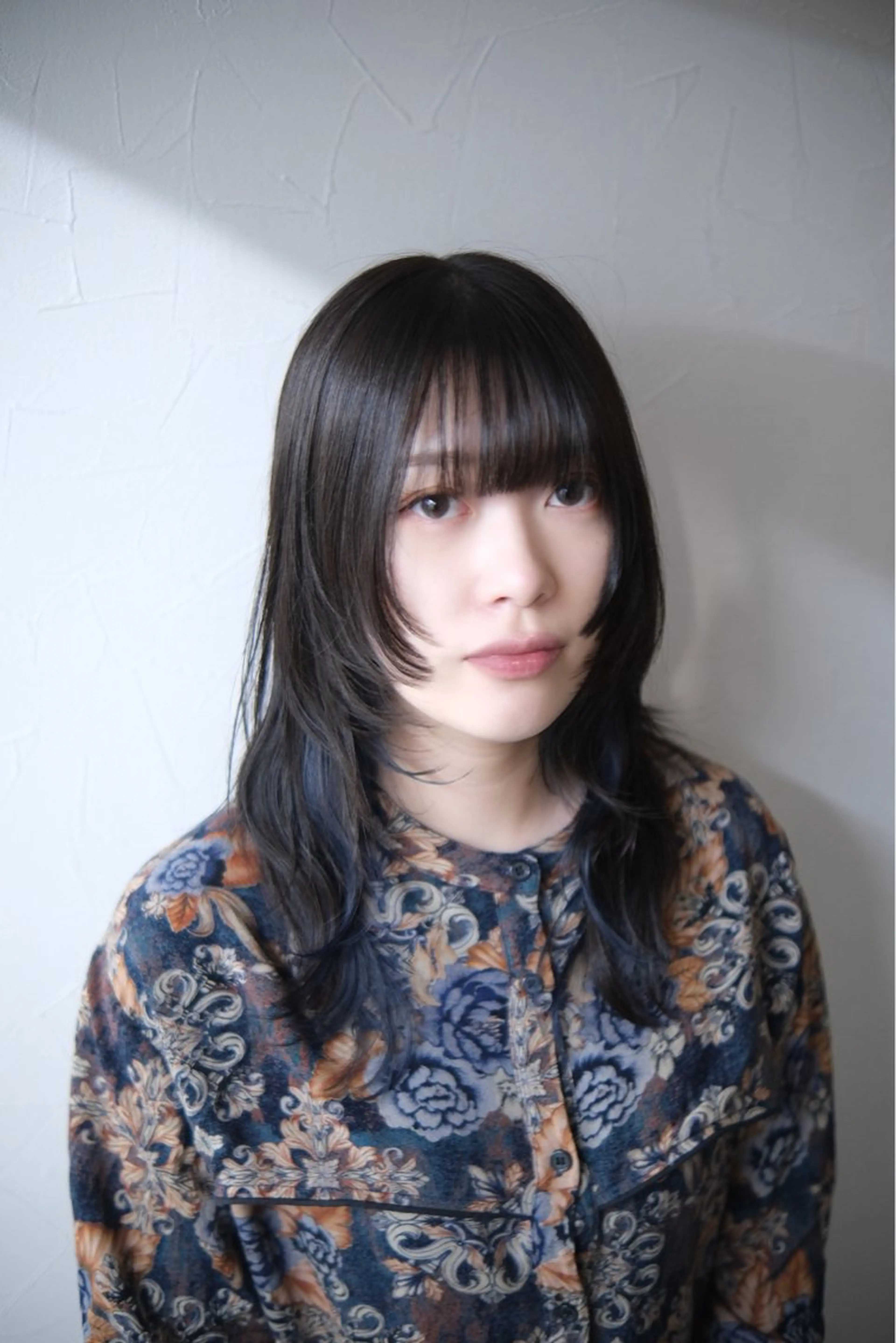 セミロング カラー ブリーチ デザインカラー ハイトーンカラー 似合わせカット ウルフカット sunc所属・梅田l大人韓国ヘア レイヤー×艶カラーのヘアスタイル