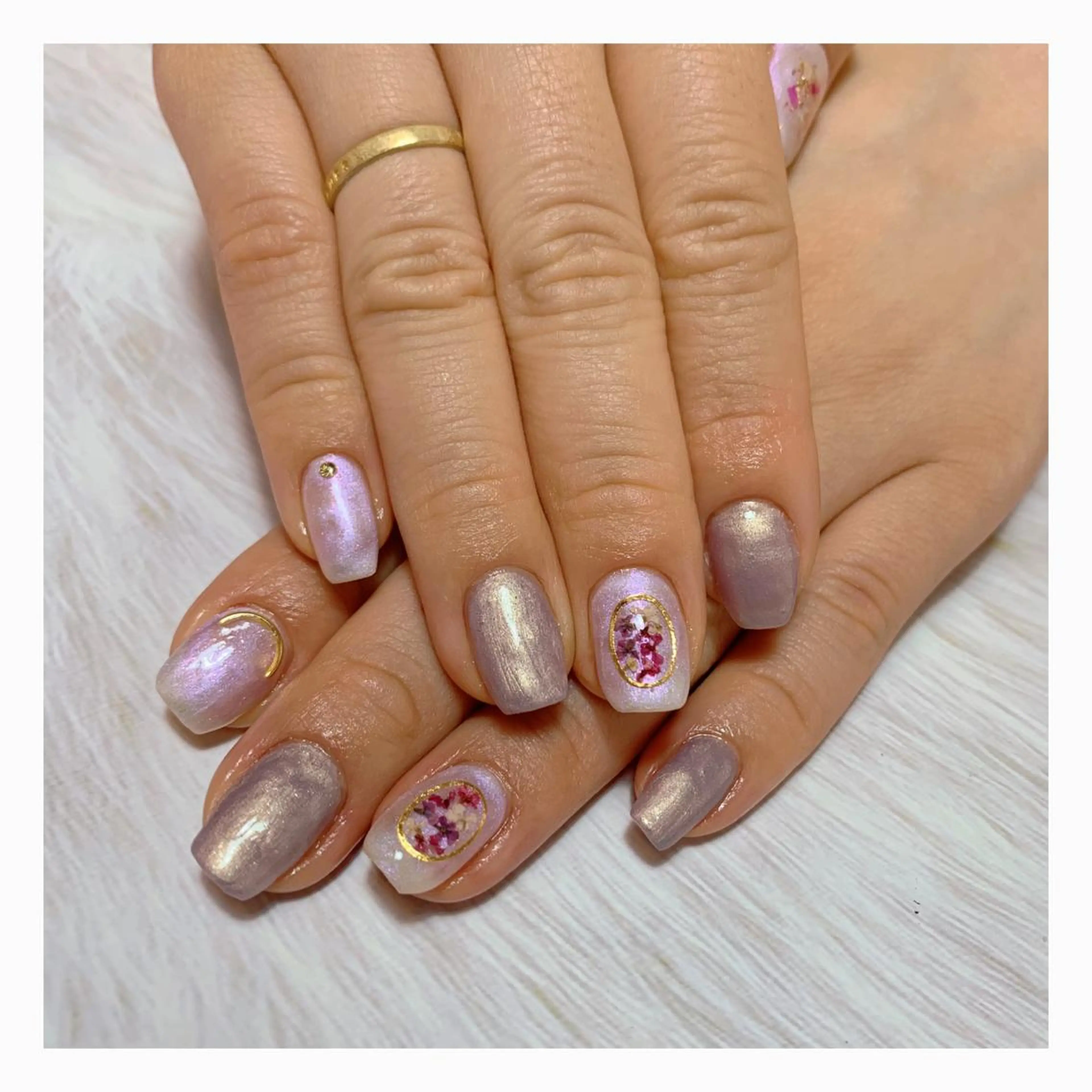 ネイル C's coffret所属・C's coffretのネイルデザイン