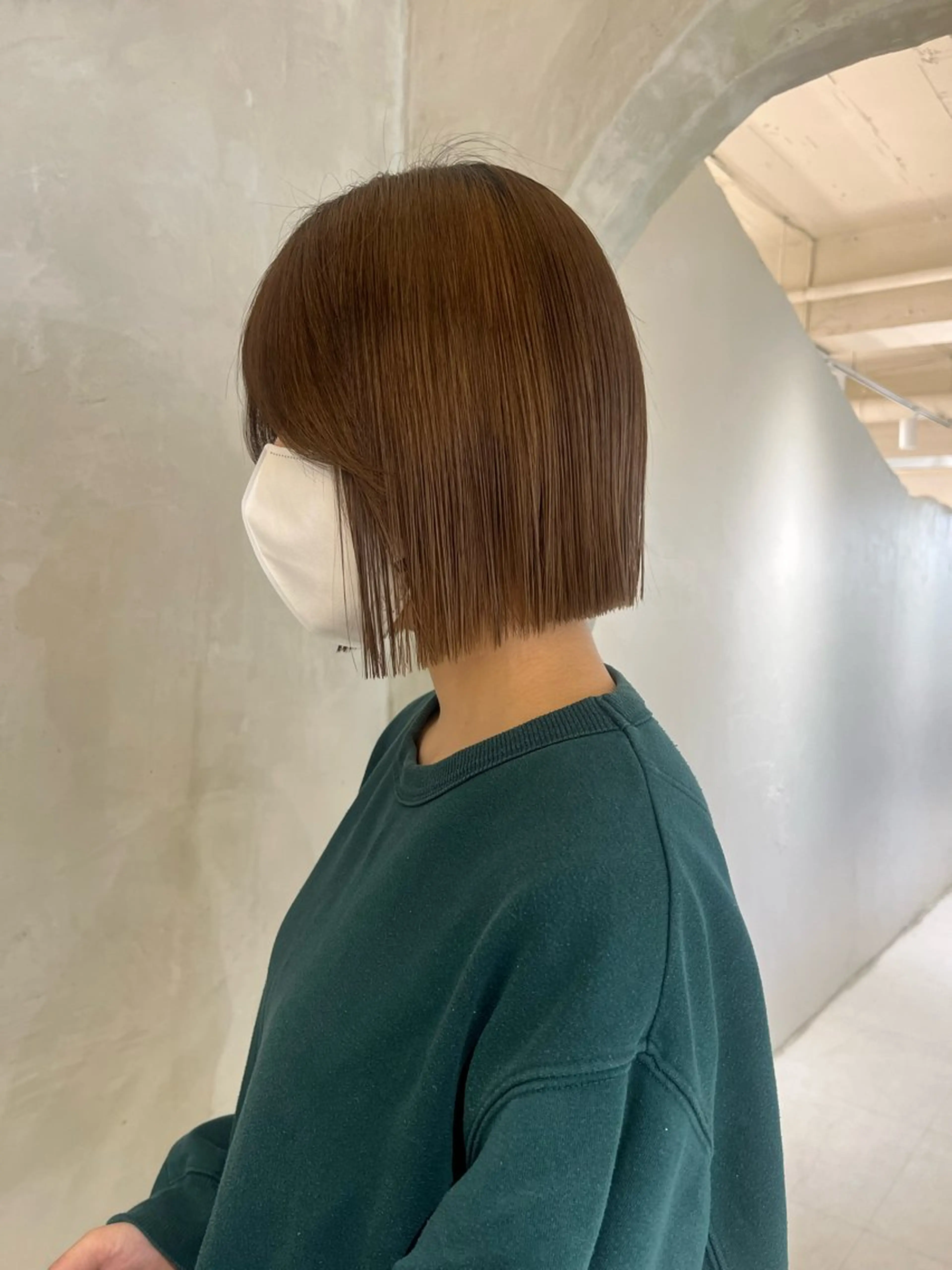 ミディアム カット effect横浜所属・切りっぱなしボブ/ 艶カラー/綾莉のヘアスタイル