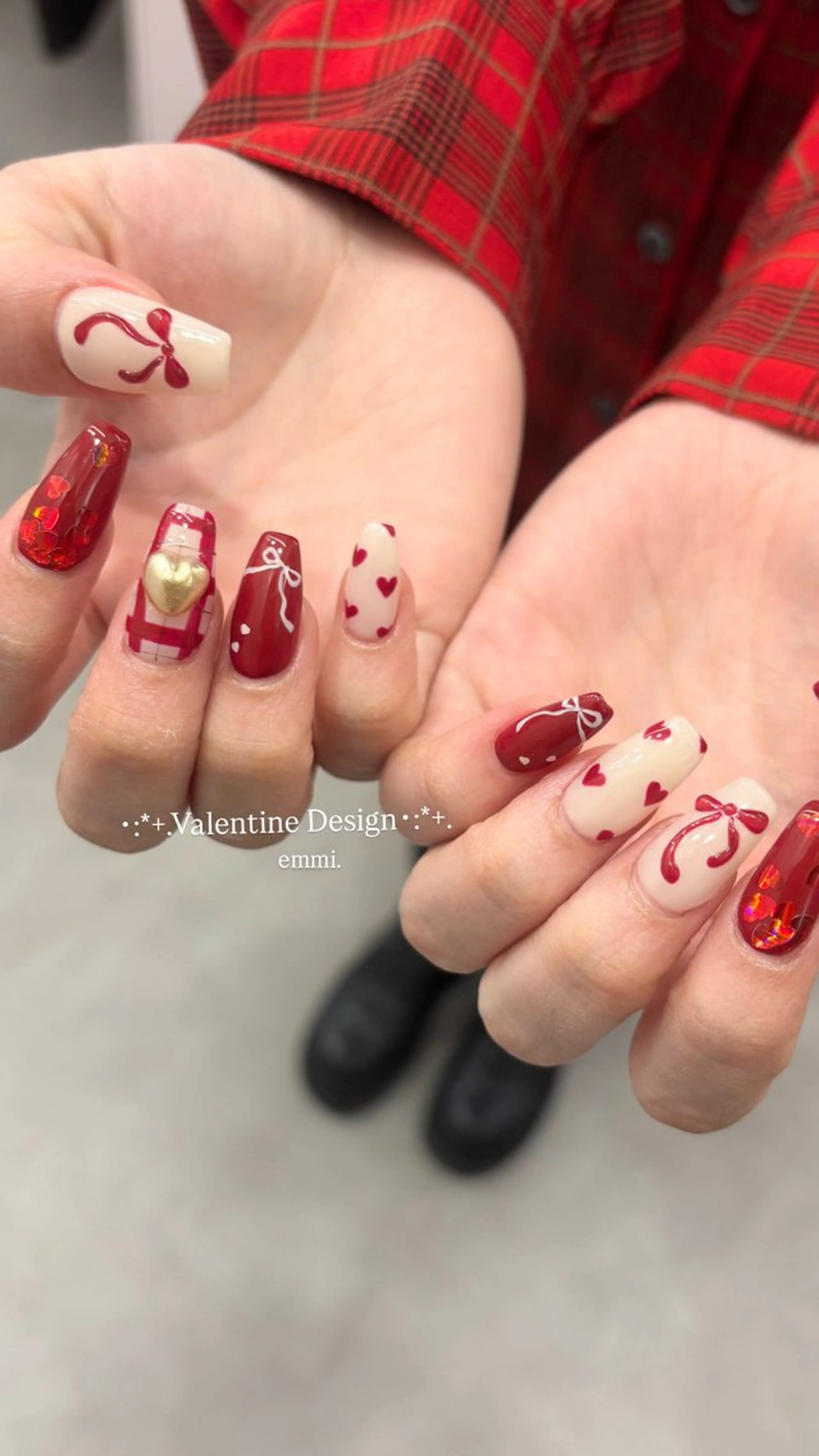ネイル バレンタイン GO TODAY SHAiRE SALON 表参道colore店所属・emmi nailのネイルデザイン