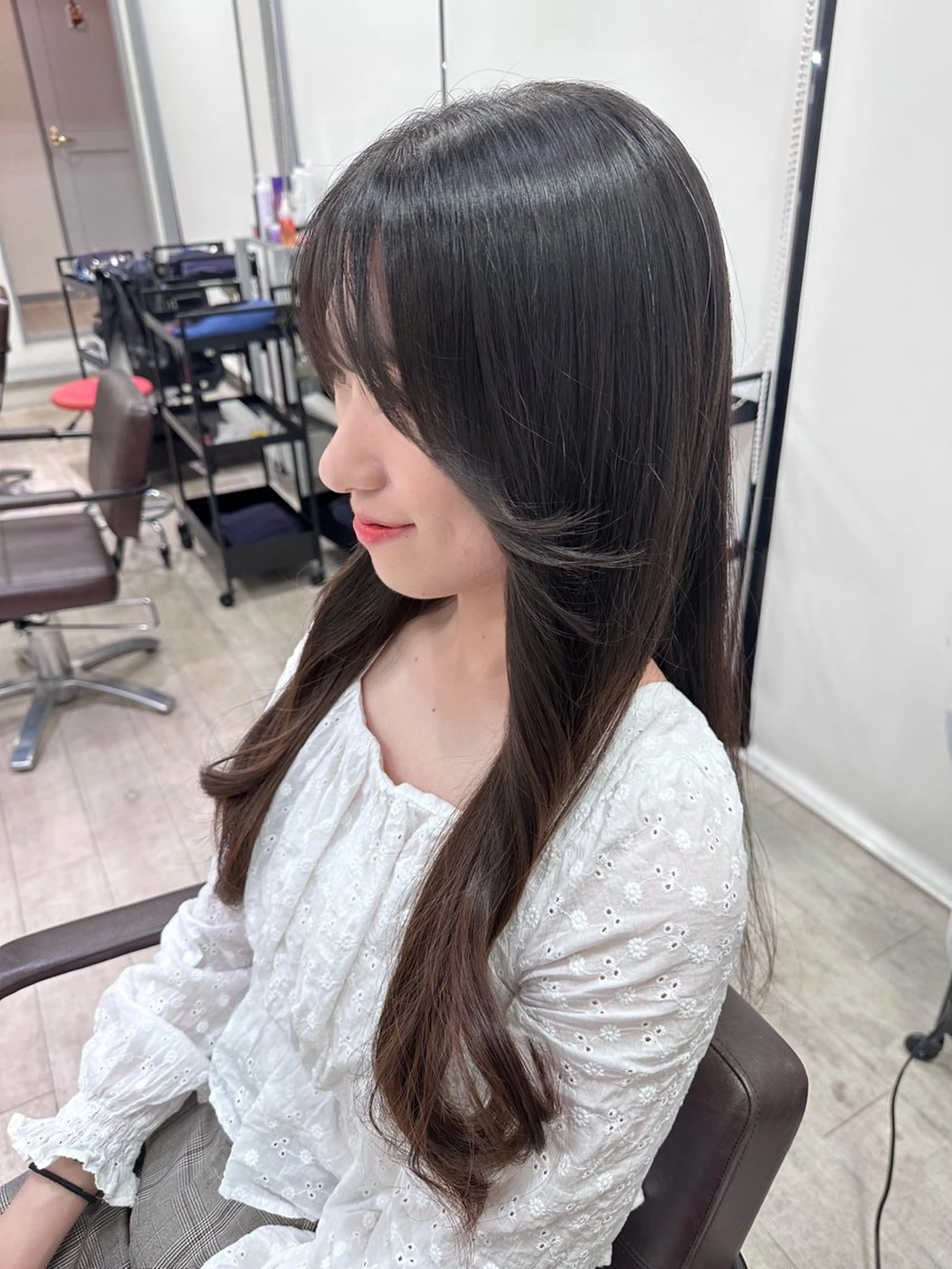 ロング 顔まわりレイヤー 顔周りカット 韓国風ヘア レイヤーカット 小顔カット LOVERIA KURUME所属・村上 佳織のヘアスタイル