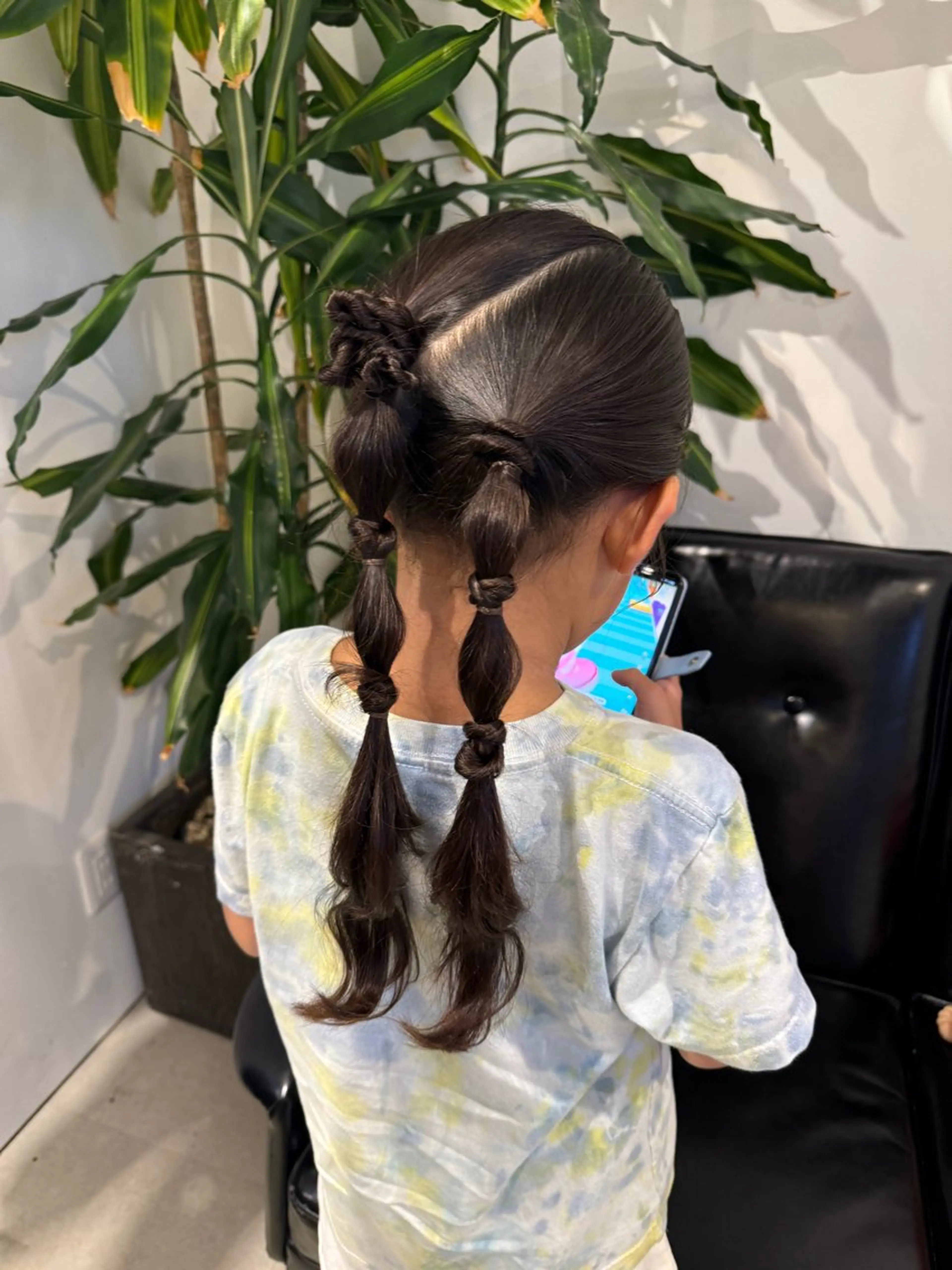 ロング ヘアアレンジ キッズ 黒岩 珠奈のヘアスタイル