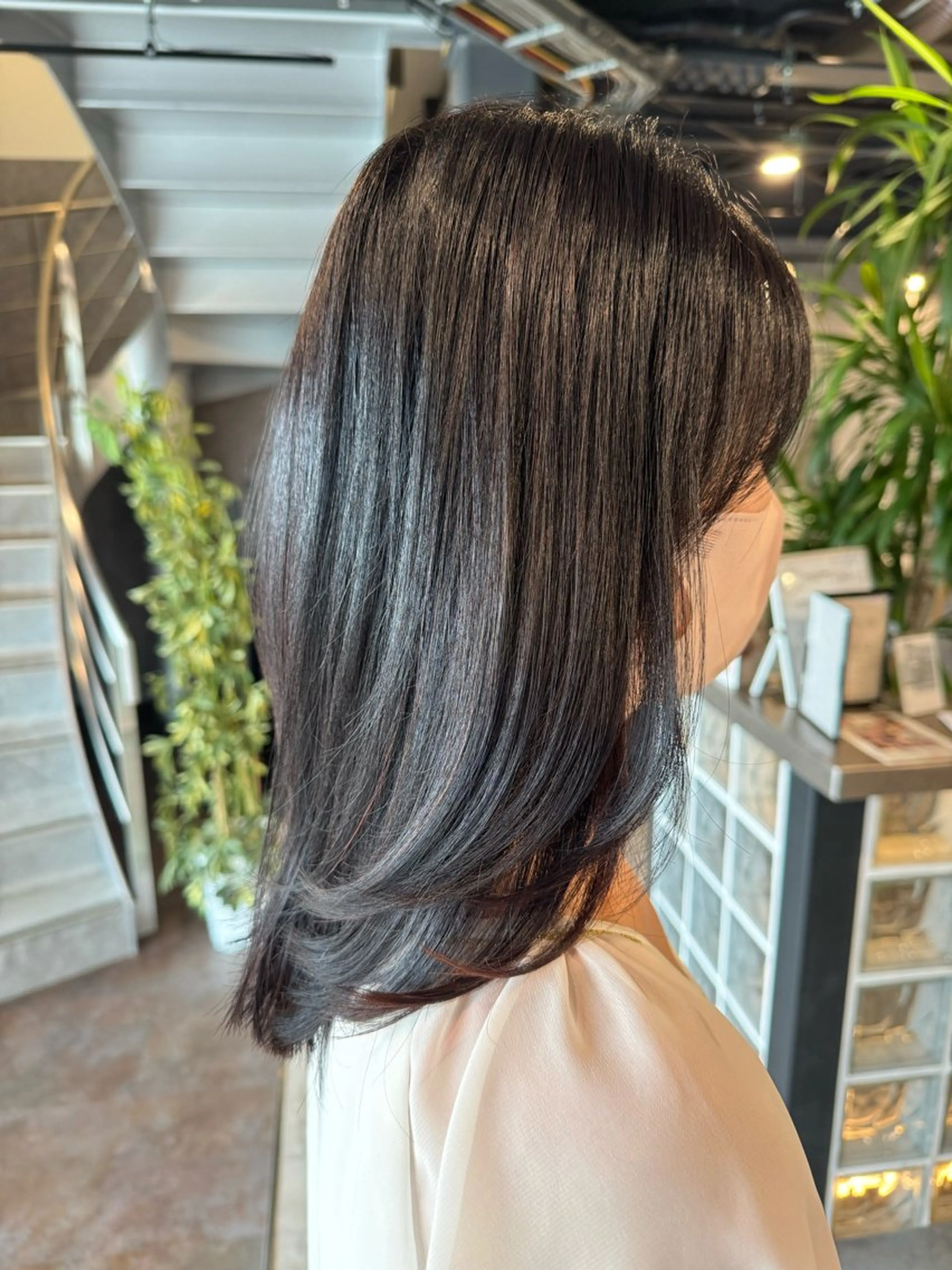 セミロング レイヤーカット カット ink Runaのヘアスタイル