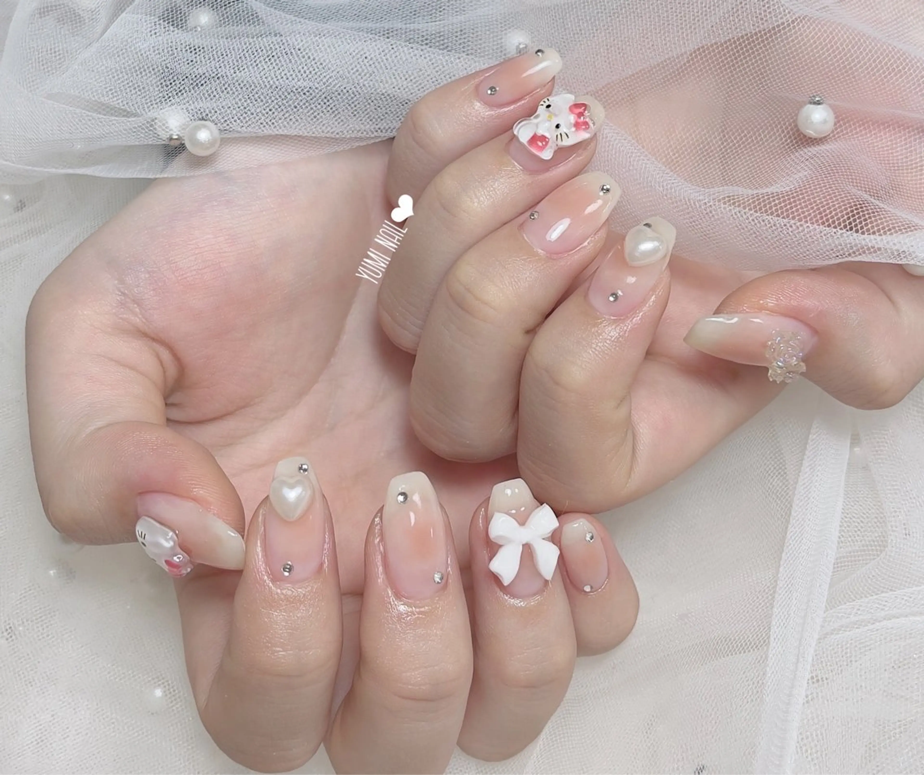 ネイル 𝐲𝐮𝐦𝐢🎀 長さ出しデザイン専門のネイルデザイン