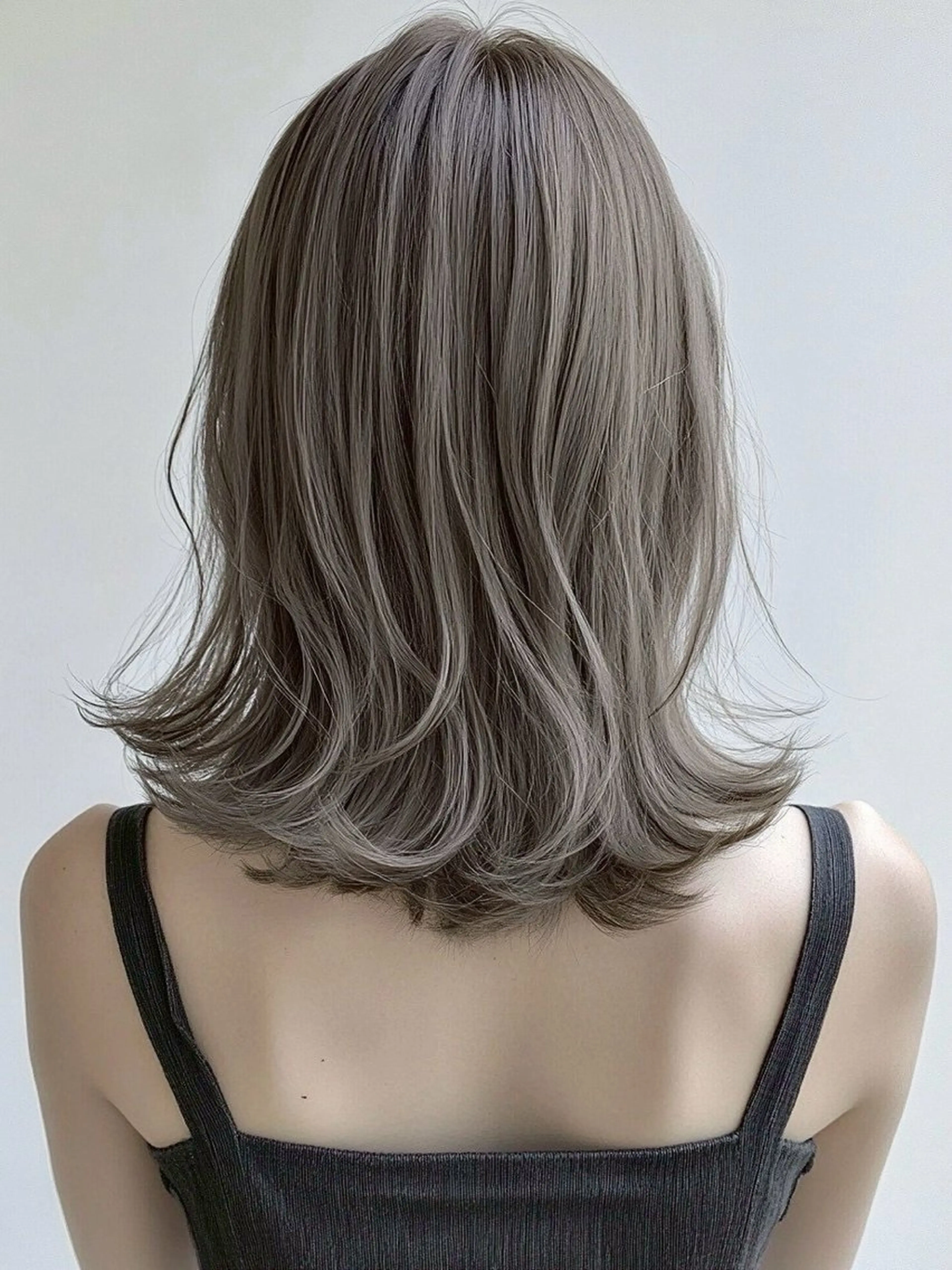 セミロング 暖色カラー🩷 ハイトーン🦋/紗矢のヘアスタイル