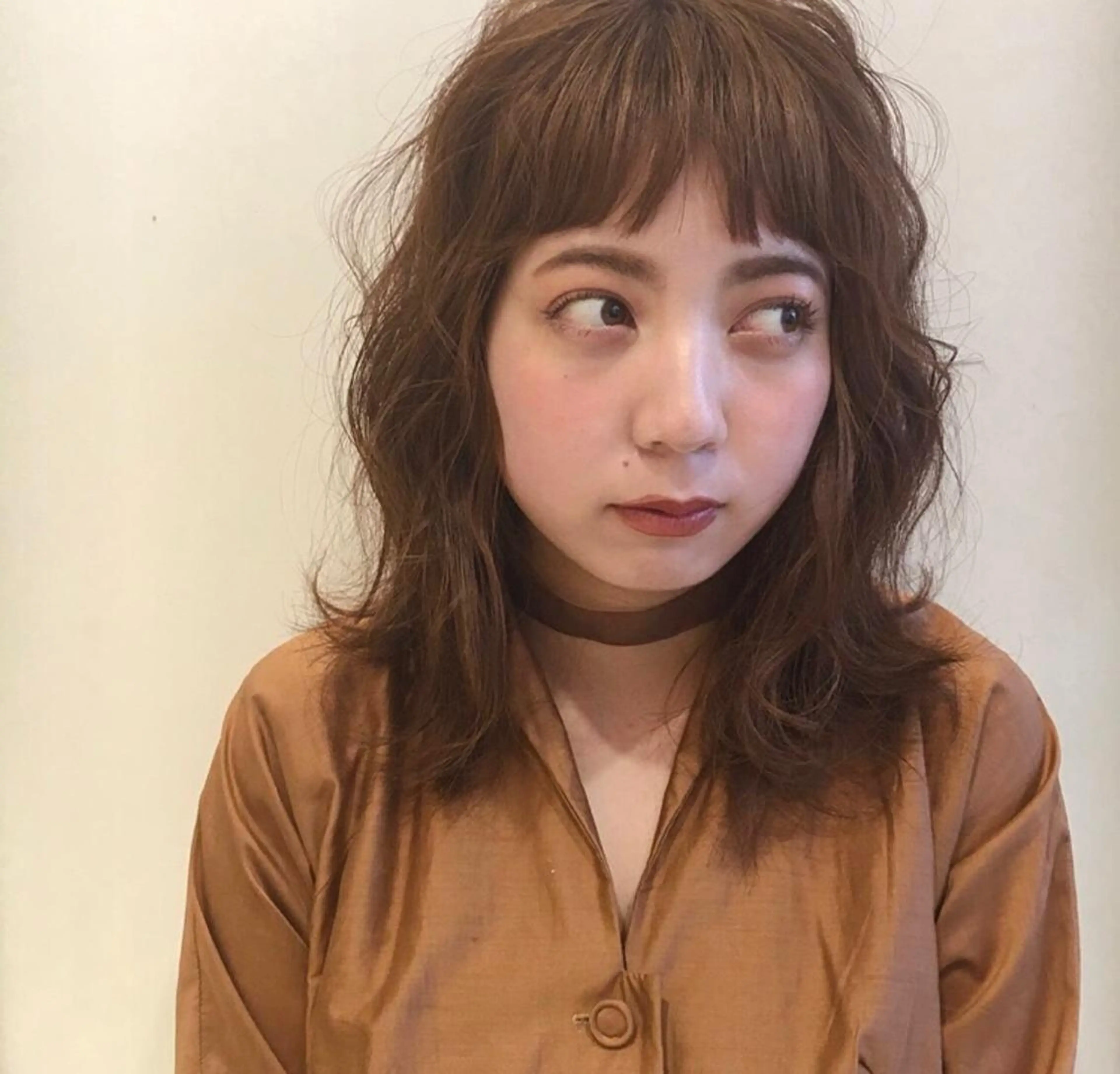 セミロング カラー パーマ ヘアアレンジ アッシュ ベージュカラー デザインカラー イヤリングカラー グラデーションカラー 髪質改善🫧ベージュ 椙山 響のヘアスタイル