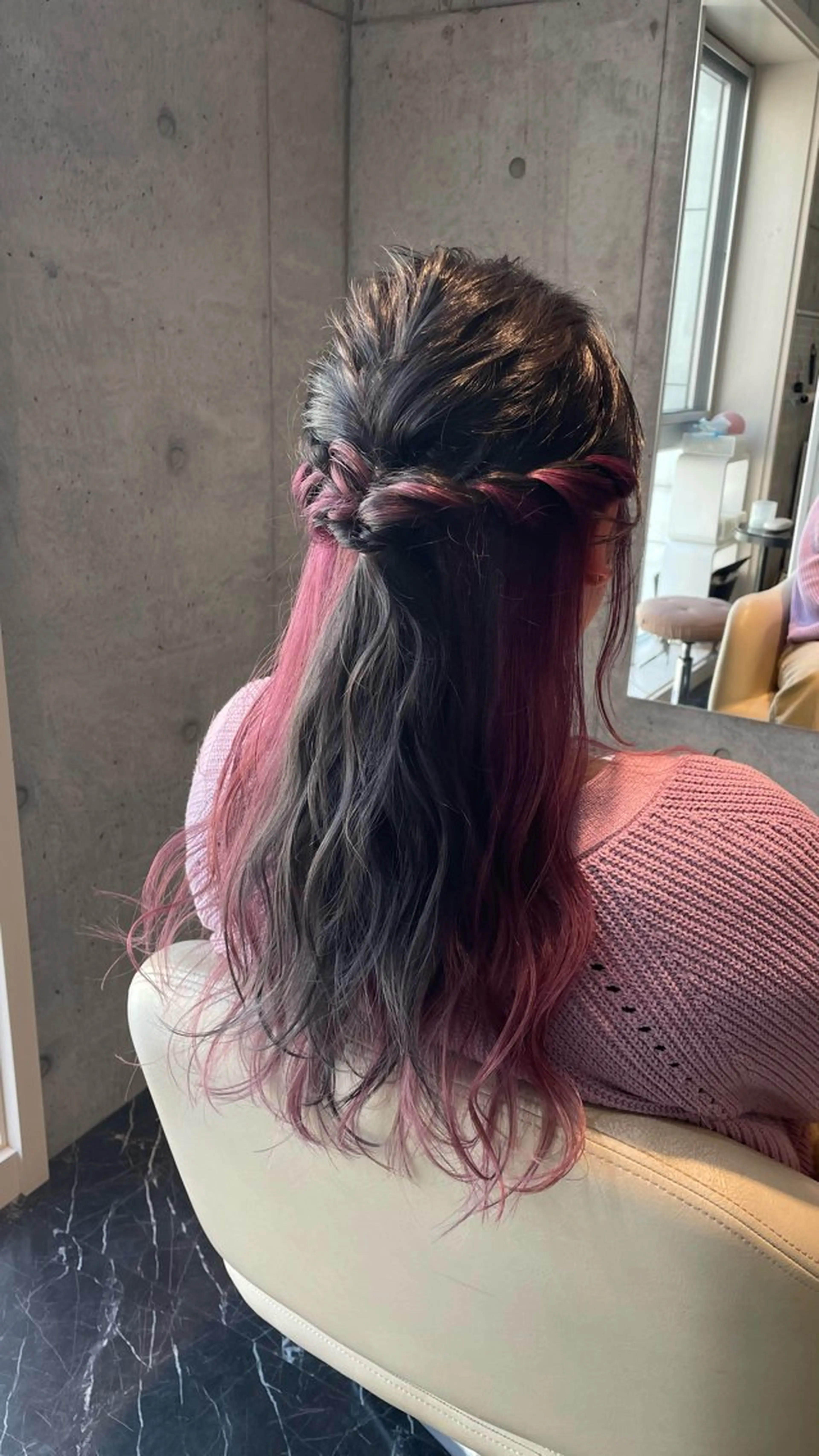 ロング カラー ヘアアレンジ ハーフアップ グレージュ パープルカラー シルバー シルバーグレージュ ヘアカラー トリートメント acero + hair&eyelash 幸手店【アチェロ】所属・ハイライトハイトーン 💖MOMOKAのヘアスタイル