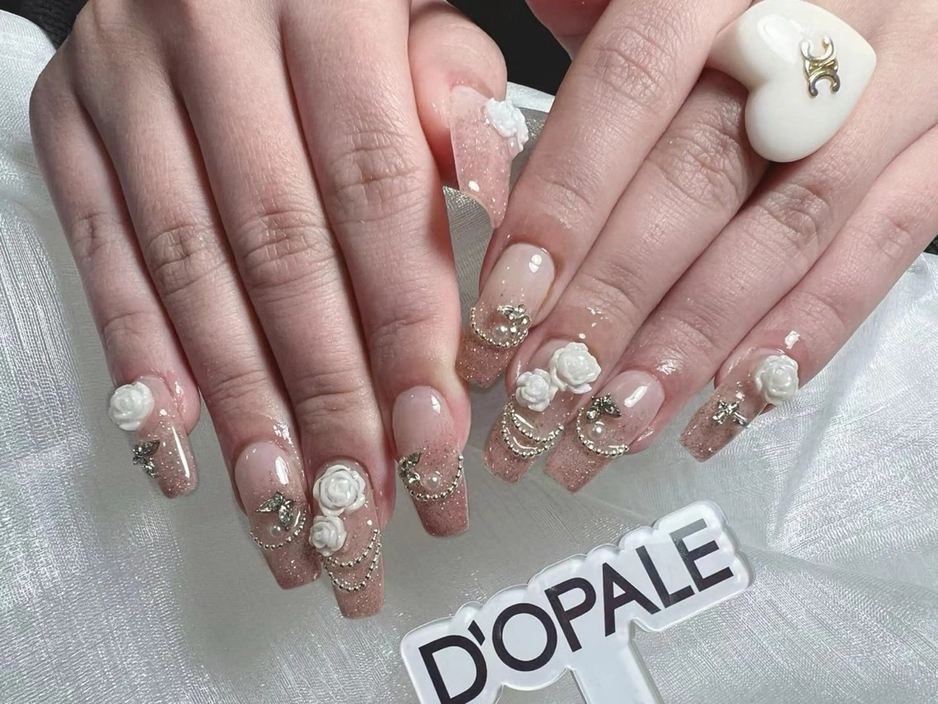 ネイル 持ち込み D‘OPALE所属・DOPALE、もも 彦奇のネイルデザイン