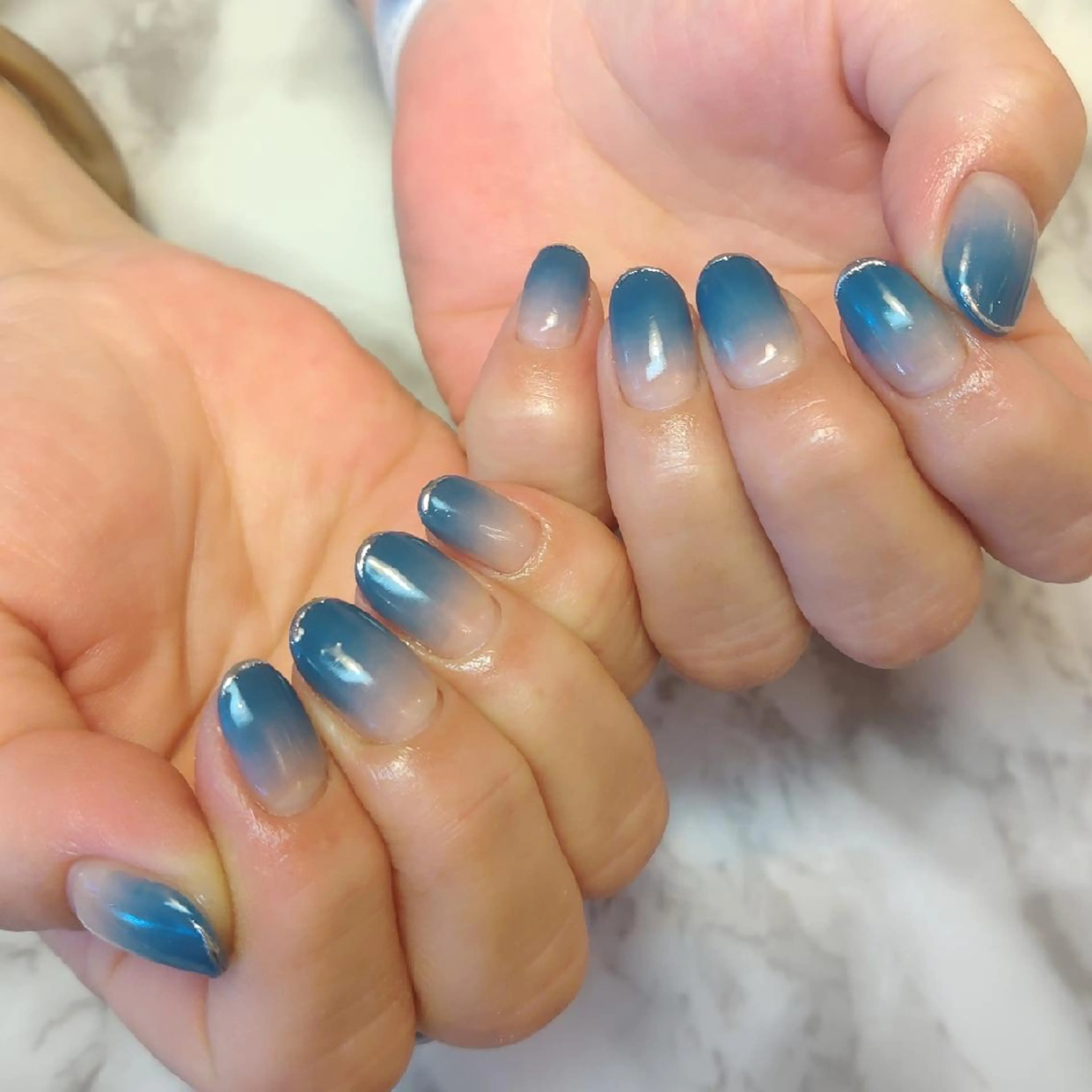 ネイル グラデーション ジェヌインネイル 河内のネイルデザイン