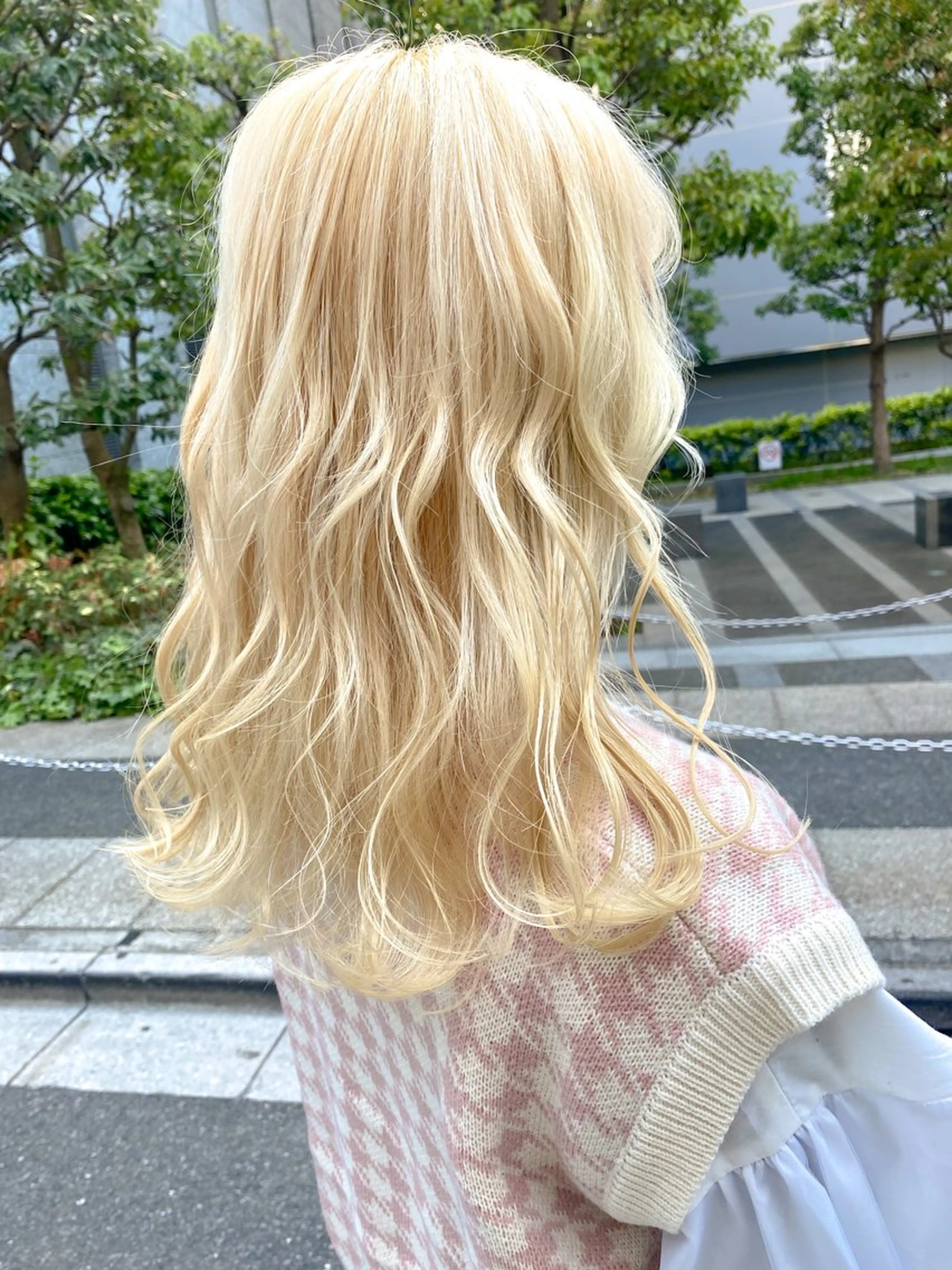 セミロング カラー ブリーチ 抜きっぱなしブロンド ブロンド ハイトーンカラー インナーカラー ヘアカラー Chérie所属・Chérie 渋谷/カラーサロンのヘアスタイル