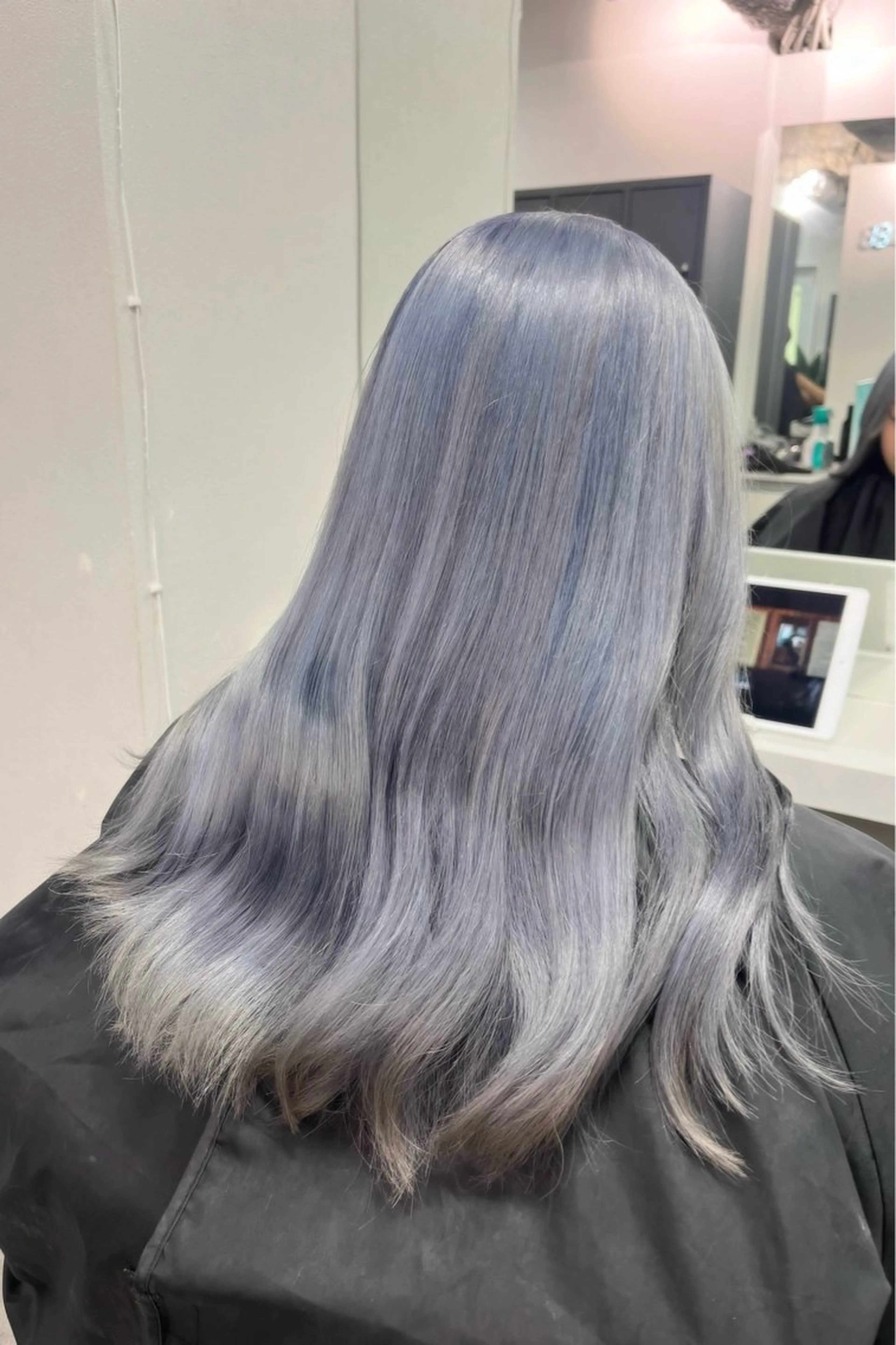 ロング ハイトーン/艶カラー 𝐧𝐨𝐚のヘアスタイル