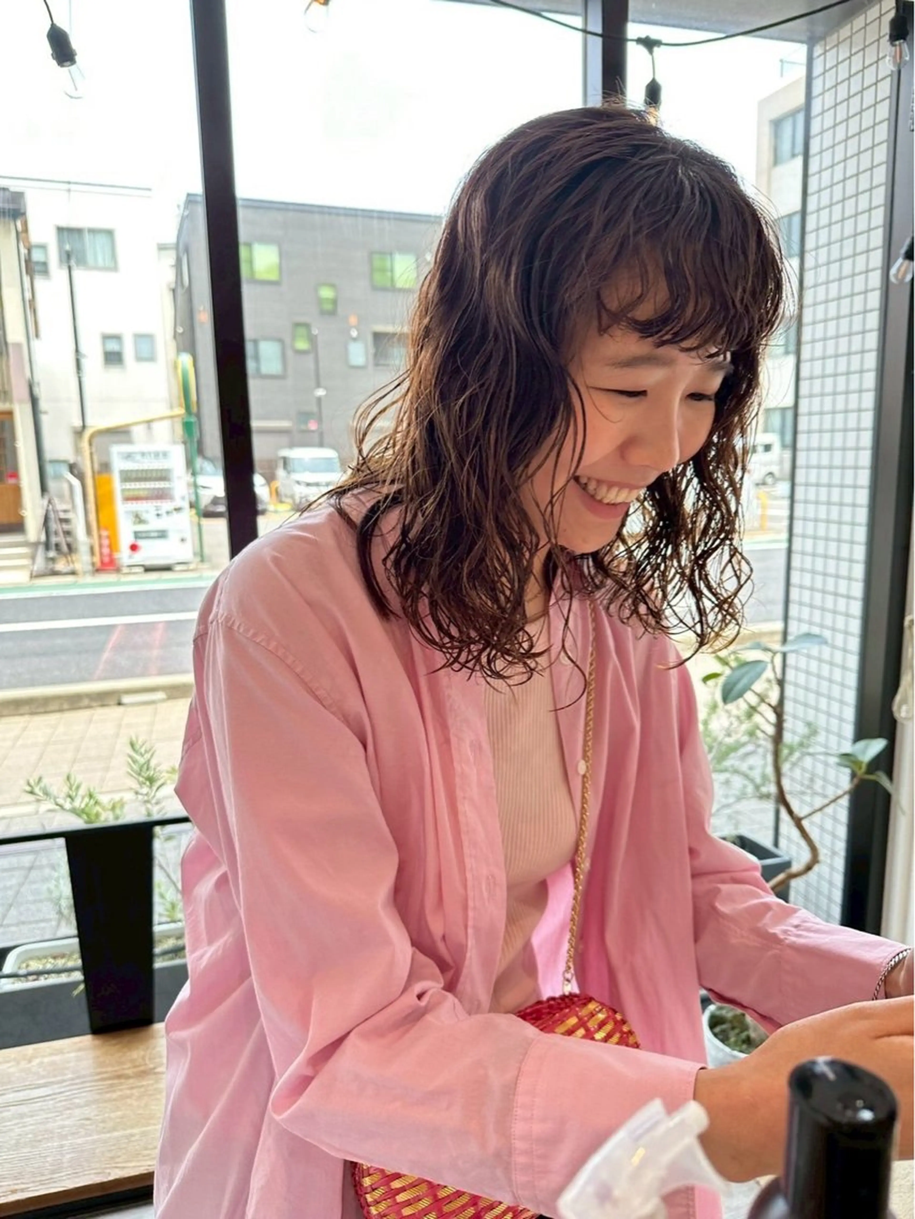 セミロング パーマ GIFT所属・橋本叶夢/ ショートヘア/透け感のヘアスタイル