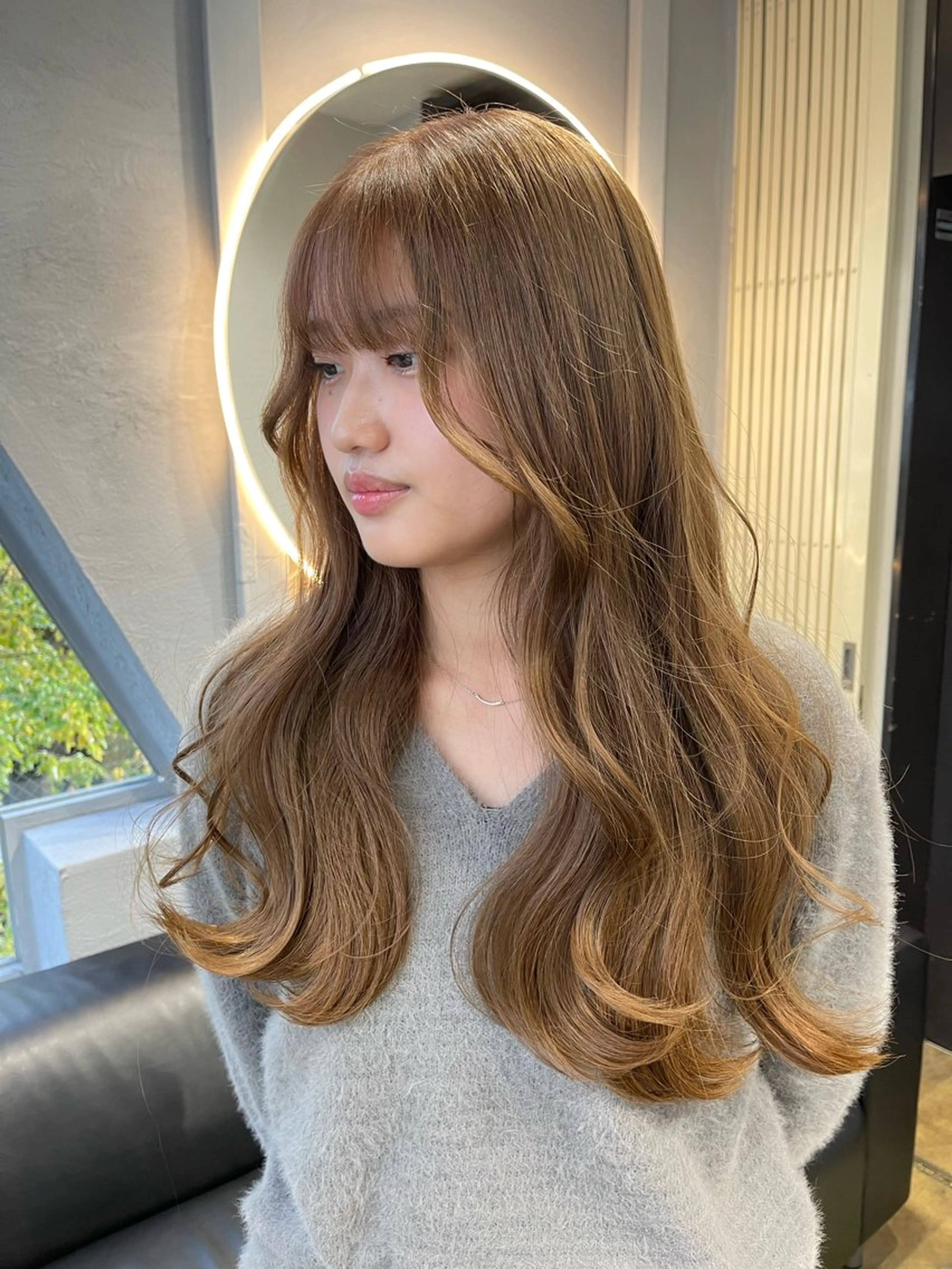 ロング カラー ブリーチ ブラウンカラー ケアブリーチ デザインカラー ダブルカラー ヘアカラー トリートメント TATSUブリーチ/ ミルクティーベージュのヘアスタイル