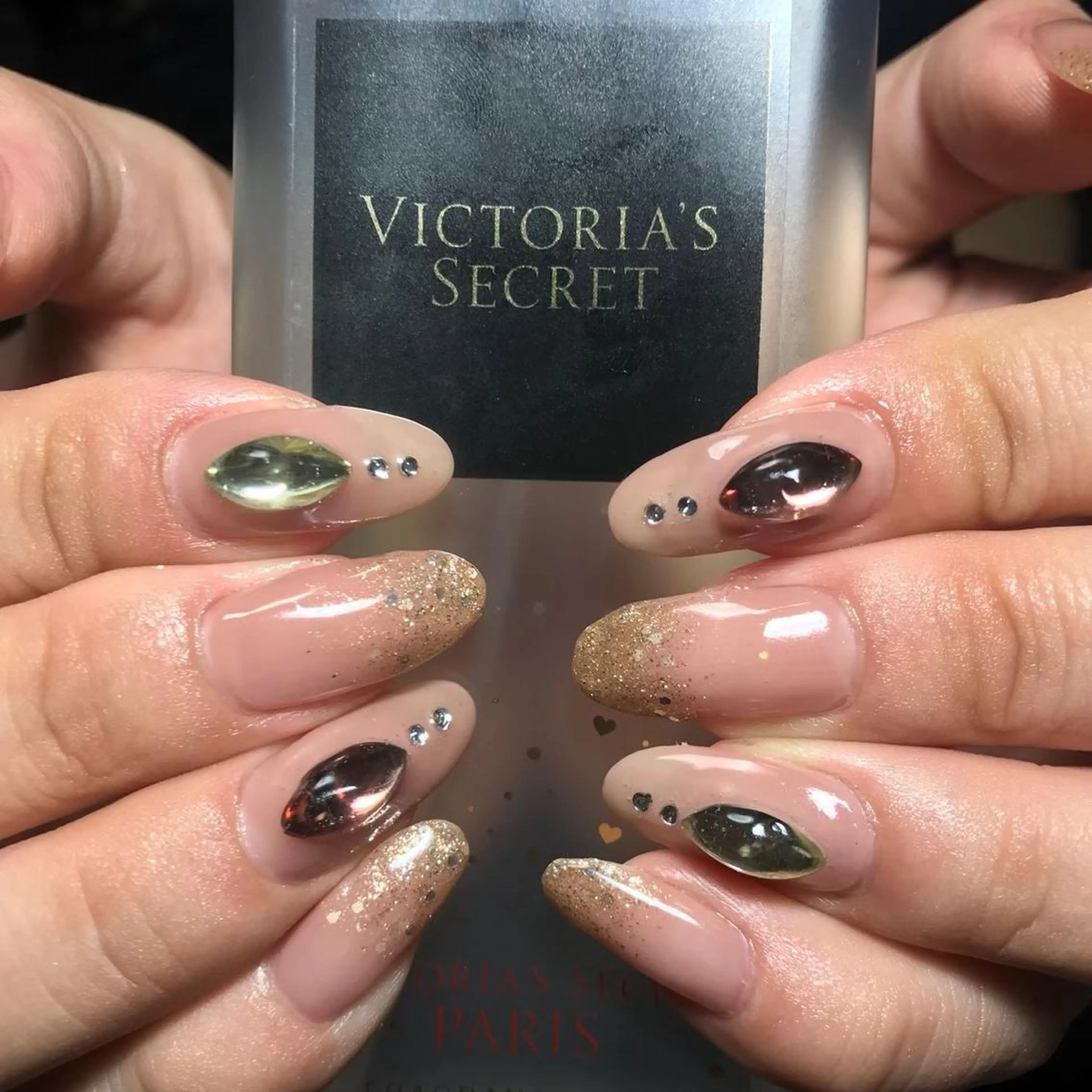 ネイル マルサンカクシカク所属・○△□ 守口市のネイルデザイン