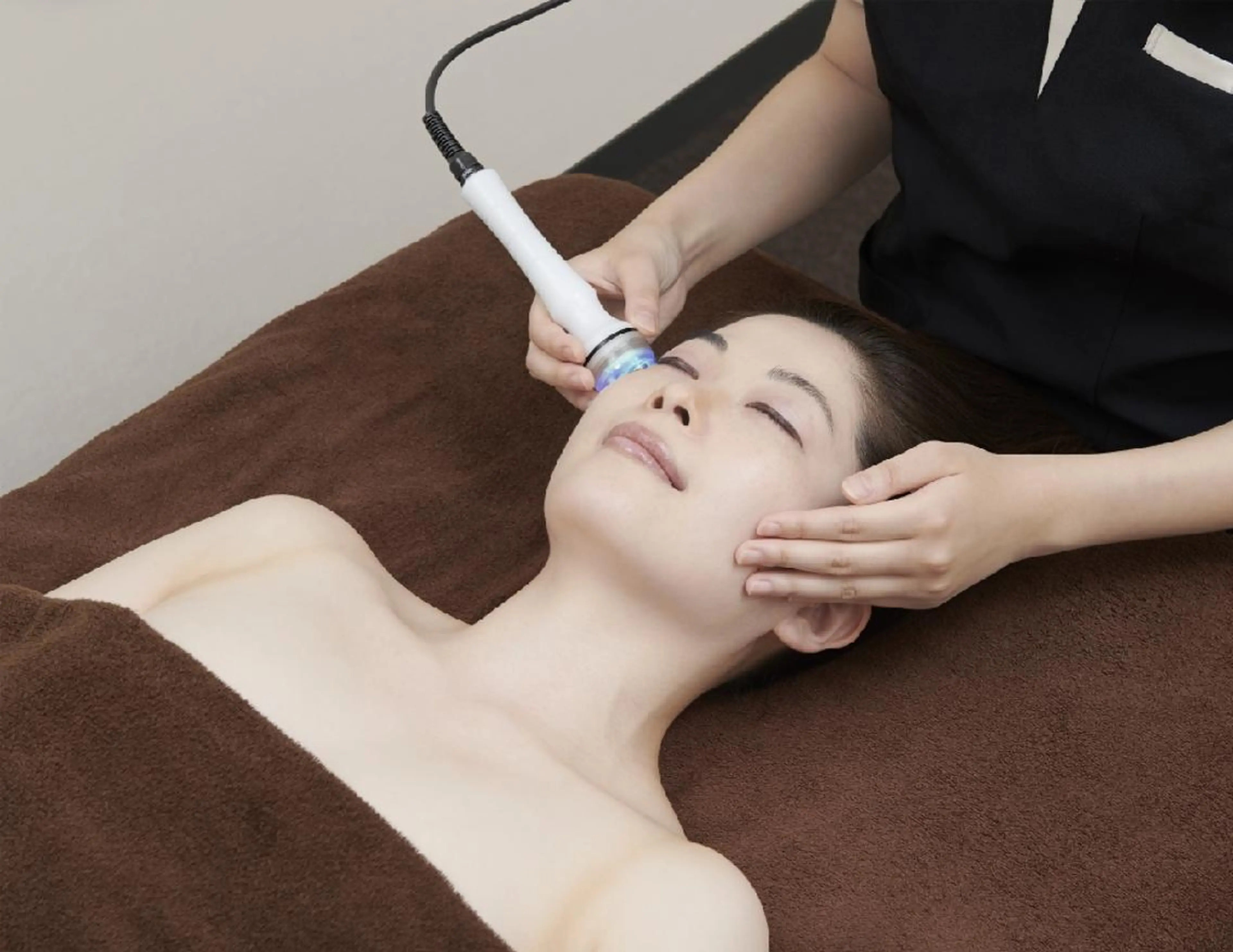 最上級💎ハイパーハーブピーリング✨スペシャルコース💎ニキビ・ニキビ跡・凸凹・毛穴・たるみ・小顔に効果絶大!!✨美肌✨の写真