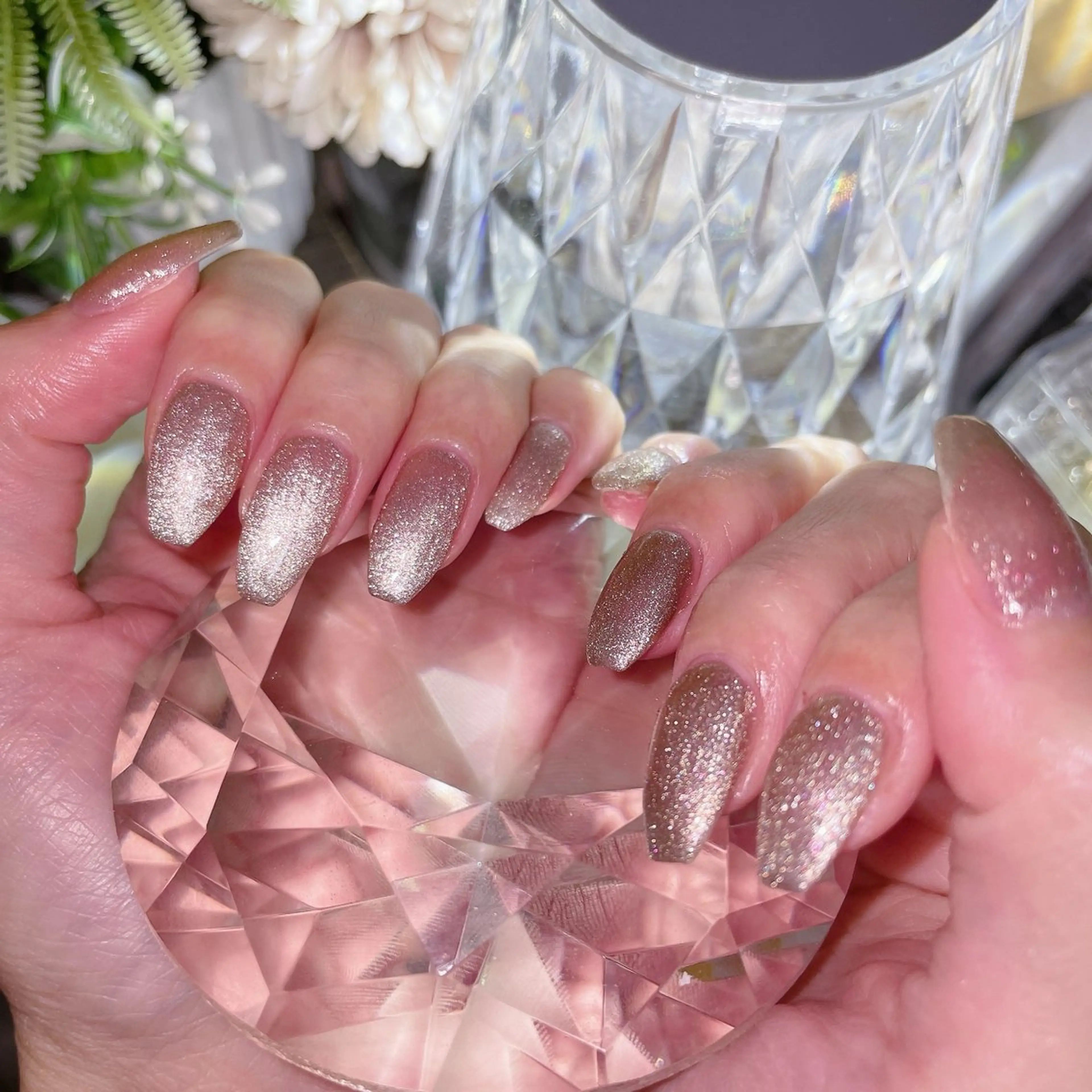 ネイル アートネイル オーロラネイル チークネイル 長さ出し フラッシュネイル misun_nail所属・misun_ nailのネイルデザイン