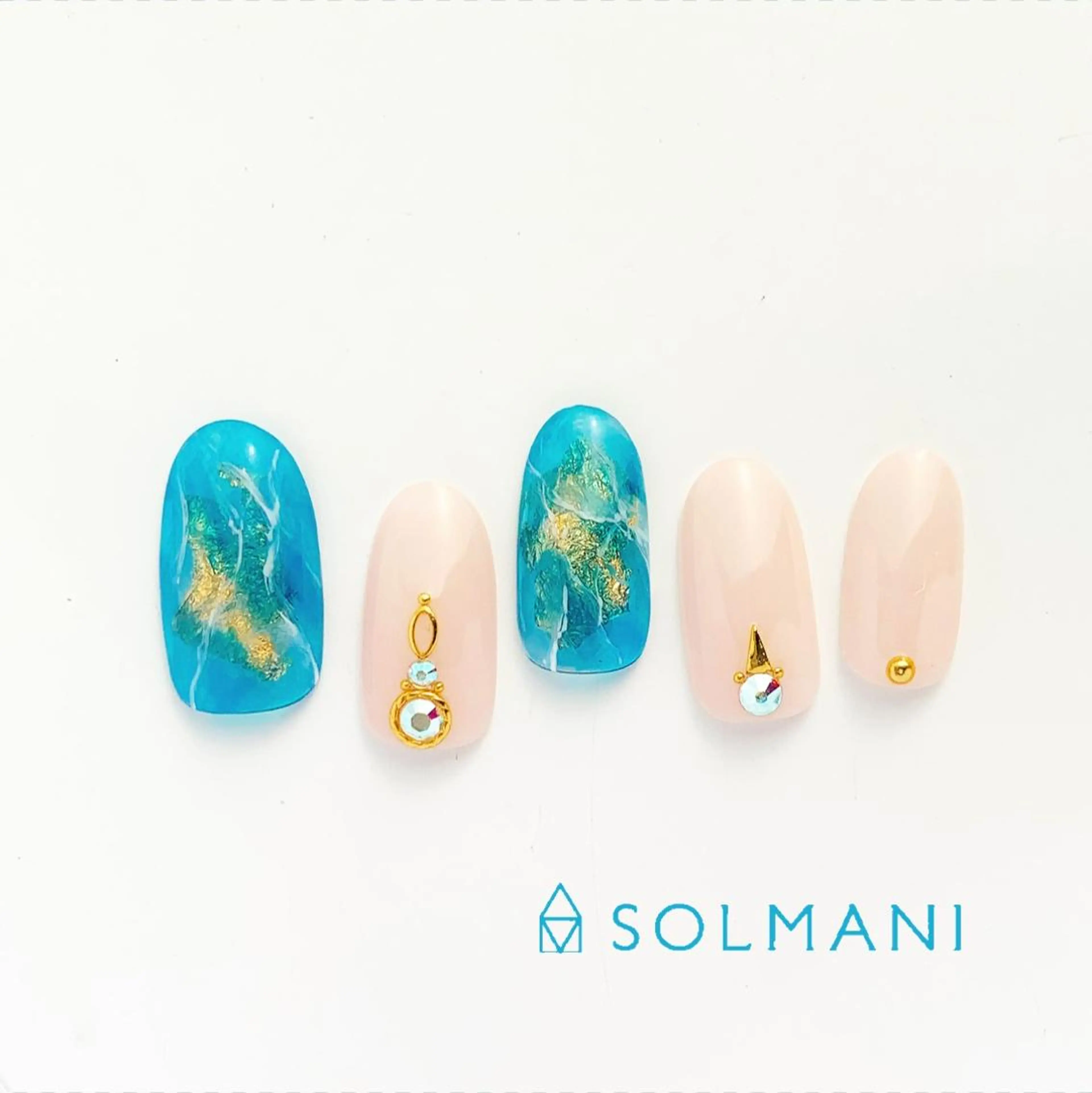 ネイル SOLMANI 予約担当のネイルデザイン
