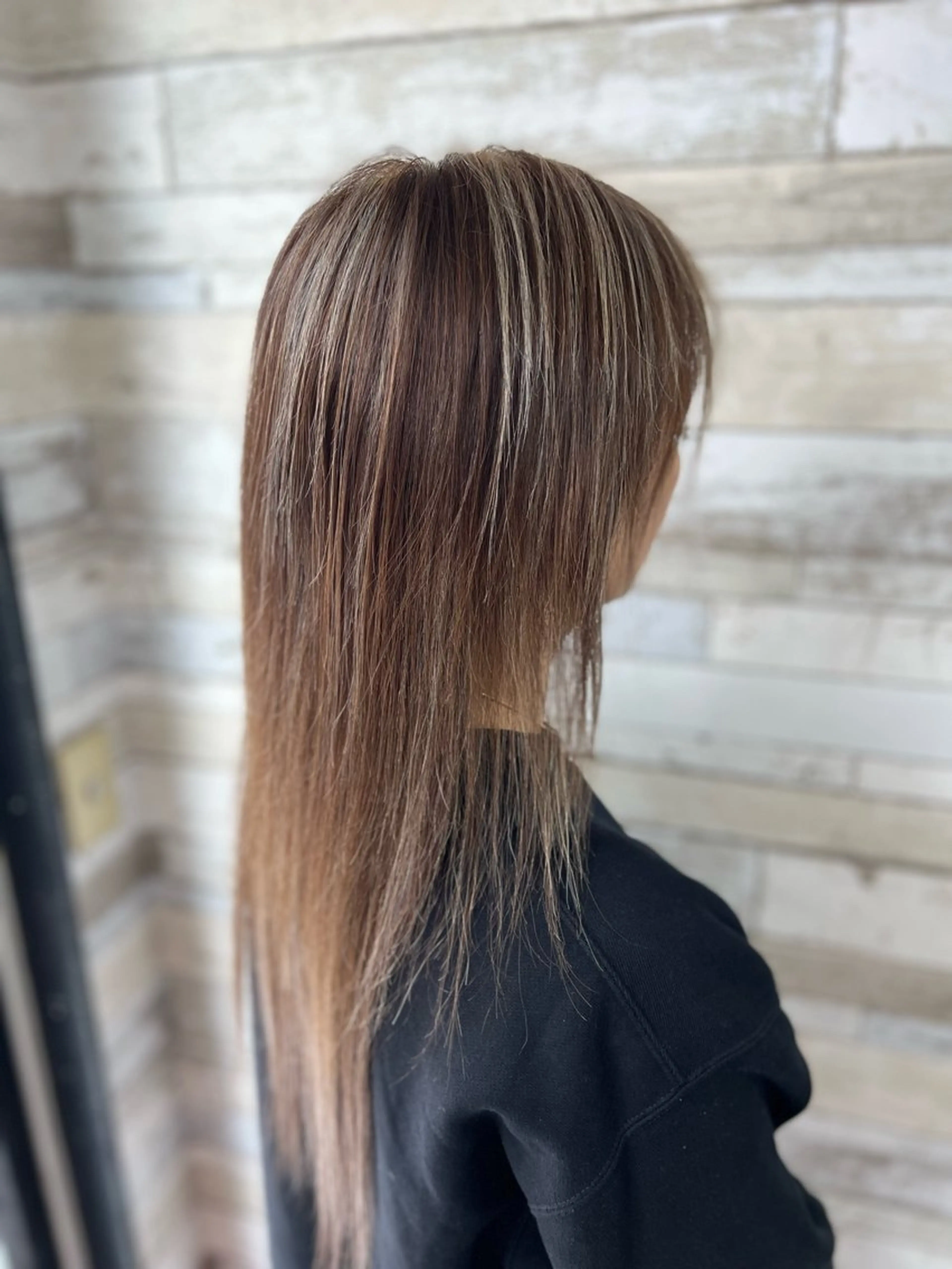 セミロング ハイライト B-W ⭐️REIKOのヘアスタイル