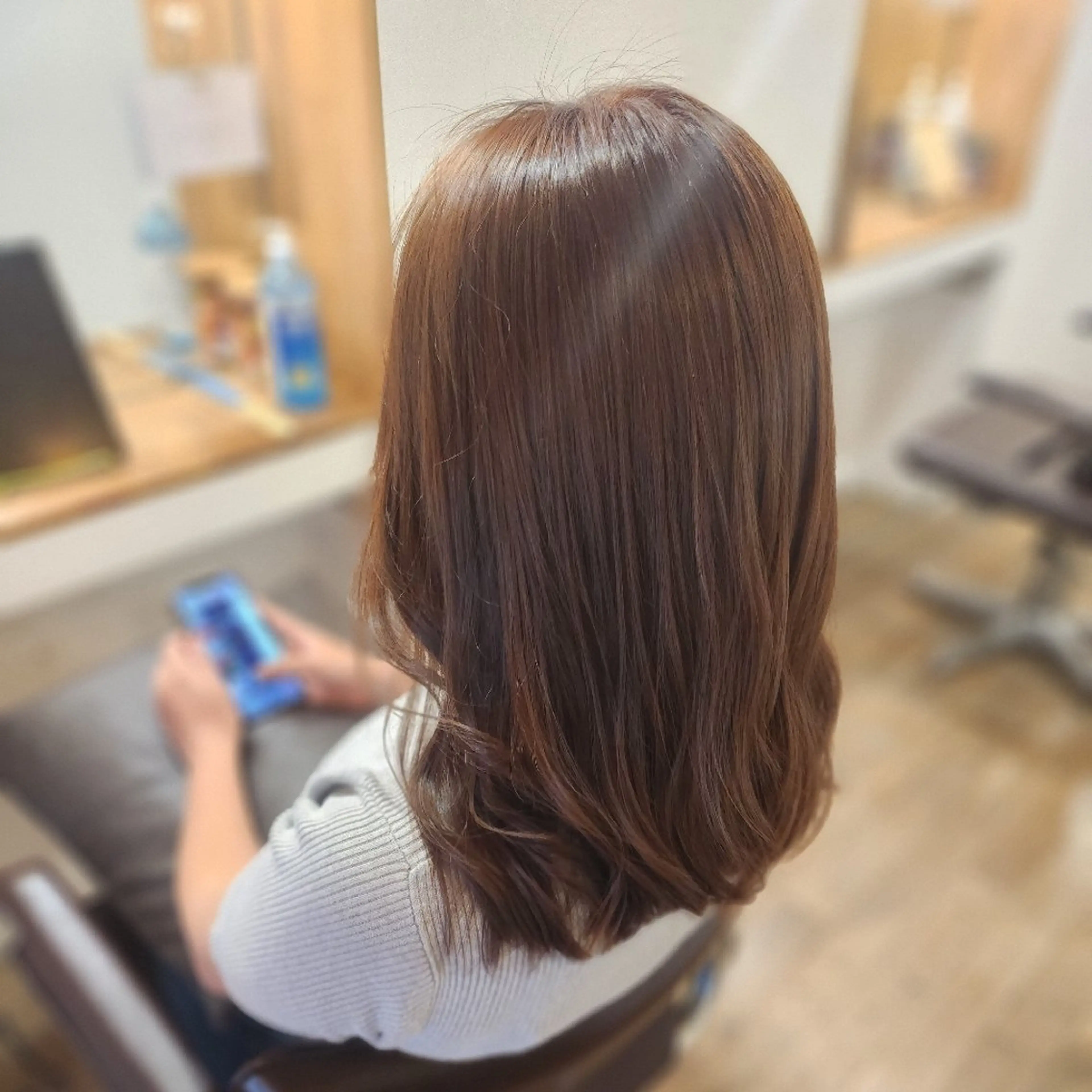 セミロング カラー ブラウンカラー カット ヘアカラー トリートメント 町田 佳奈江のヘアスタイル