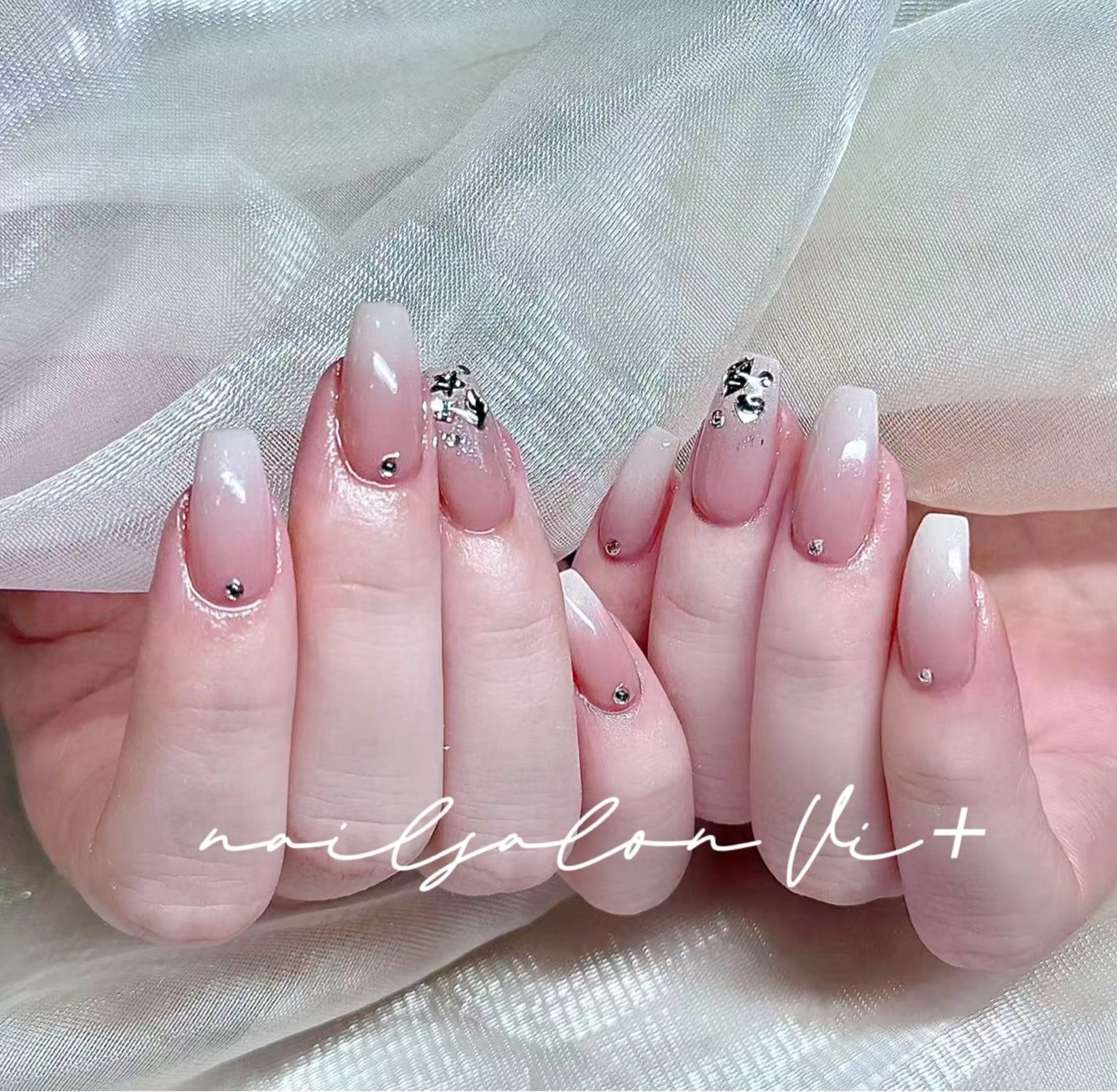 ネイル ハンドネイル ✨Nailsalon Vi+✨のネイルデザイン