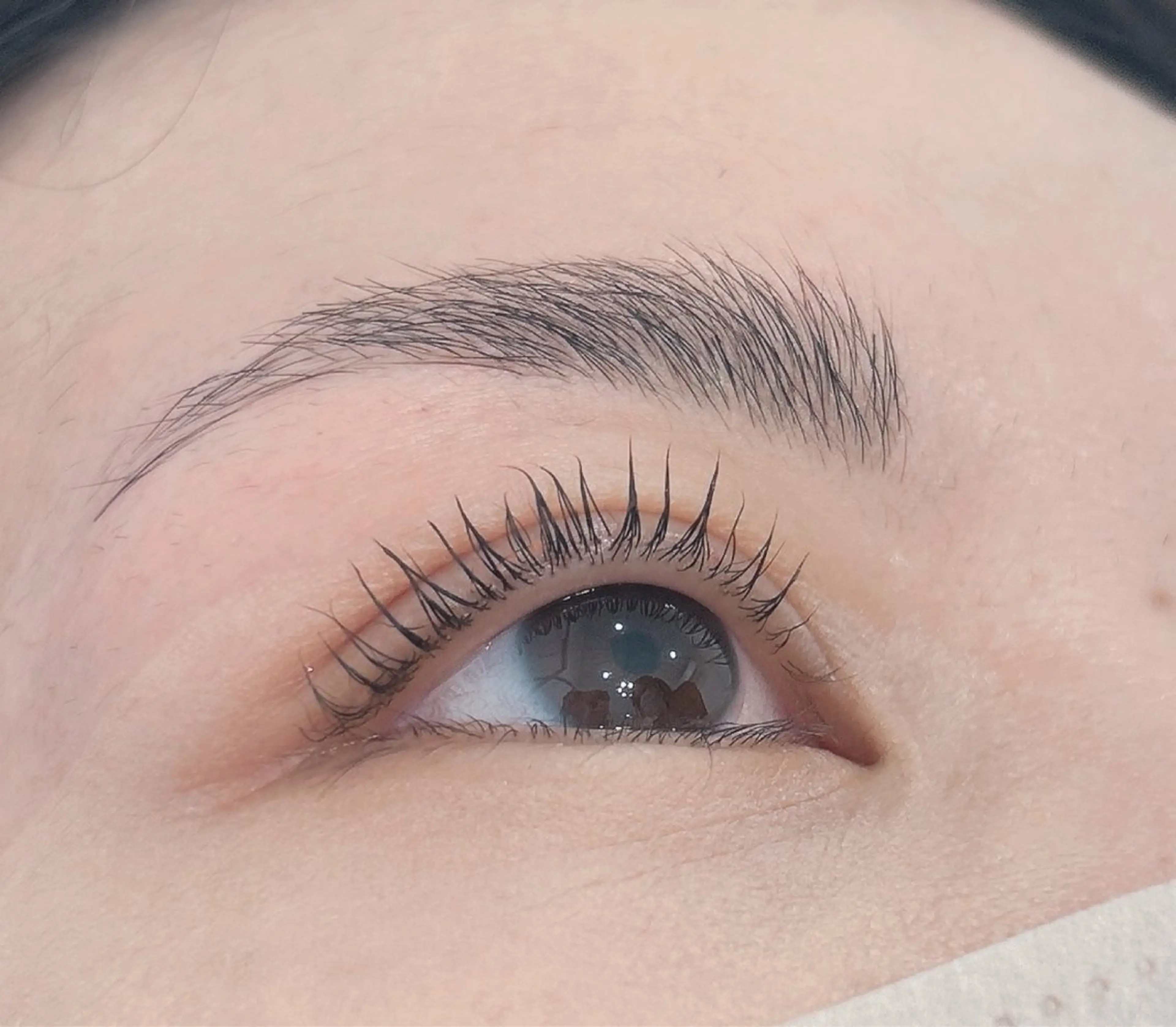 【ミニモ学割U24】アイブロウスタイリングWAX脱毛　通常6900円→5520円の写真