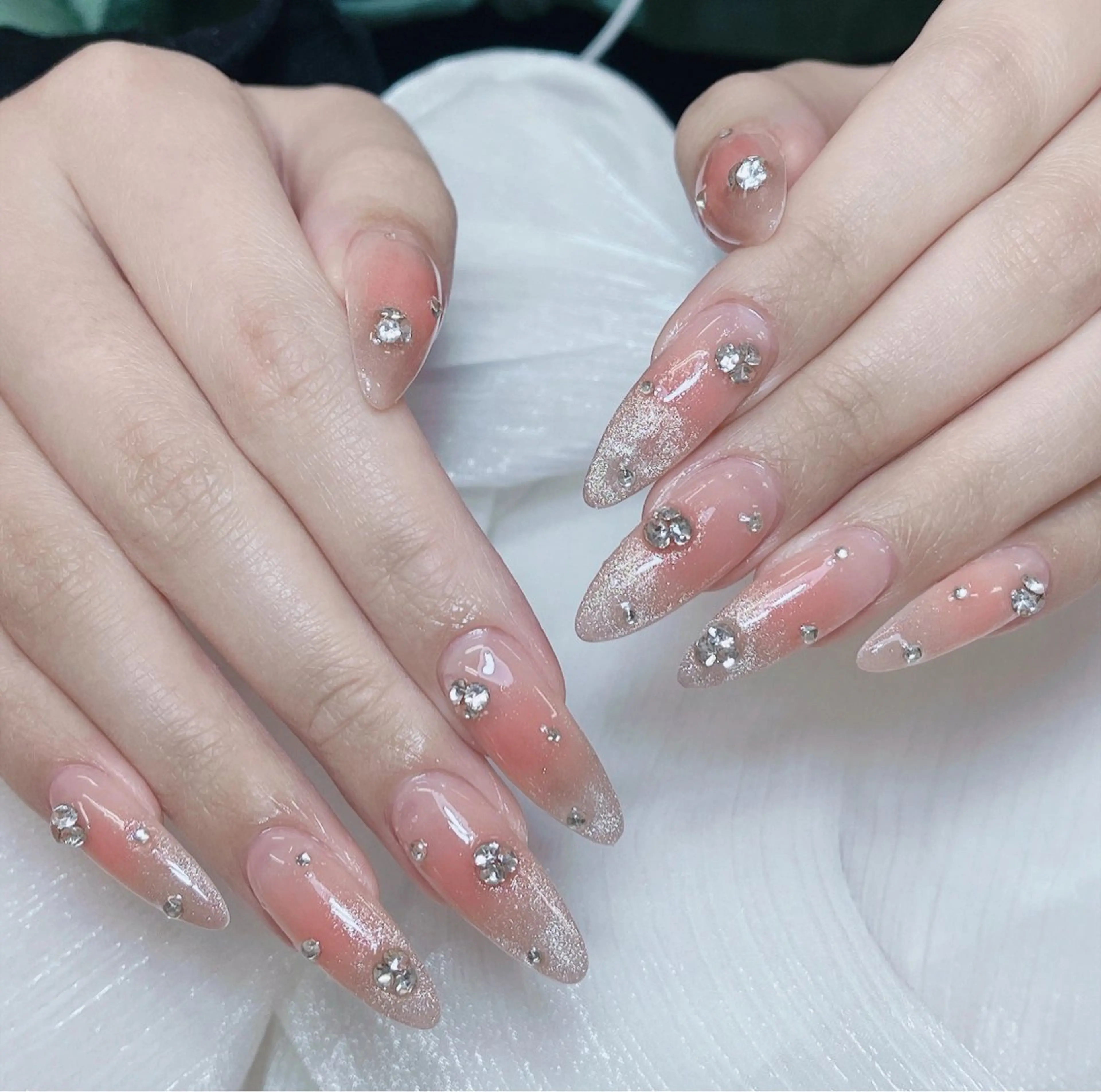 ネイル ハンドネイル Tini ANA.CHUOのネイルデザイン