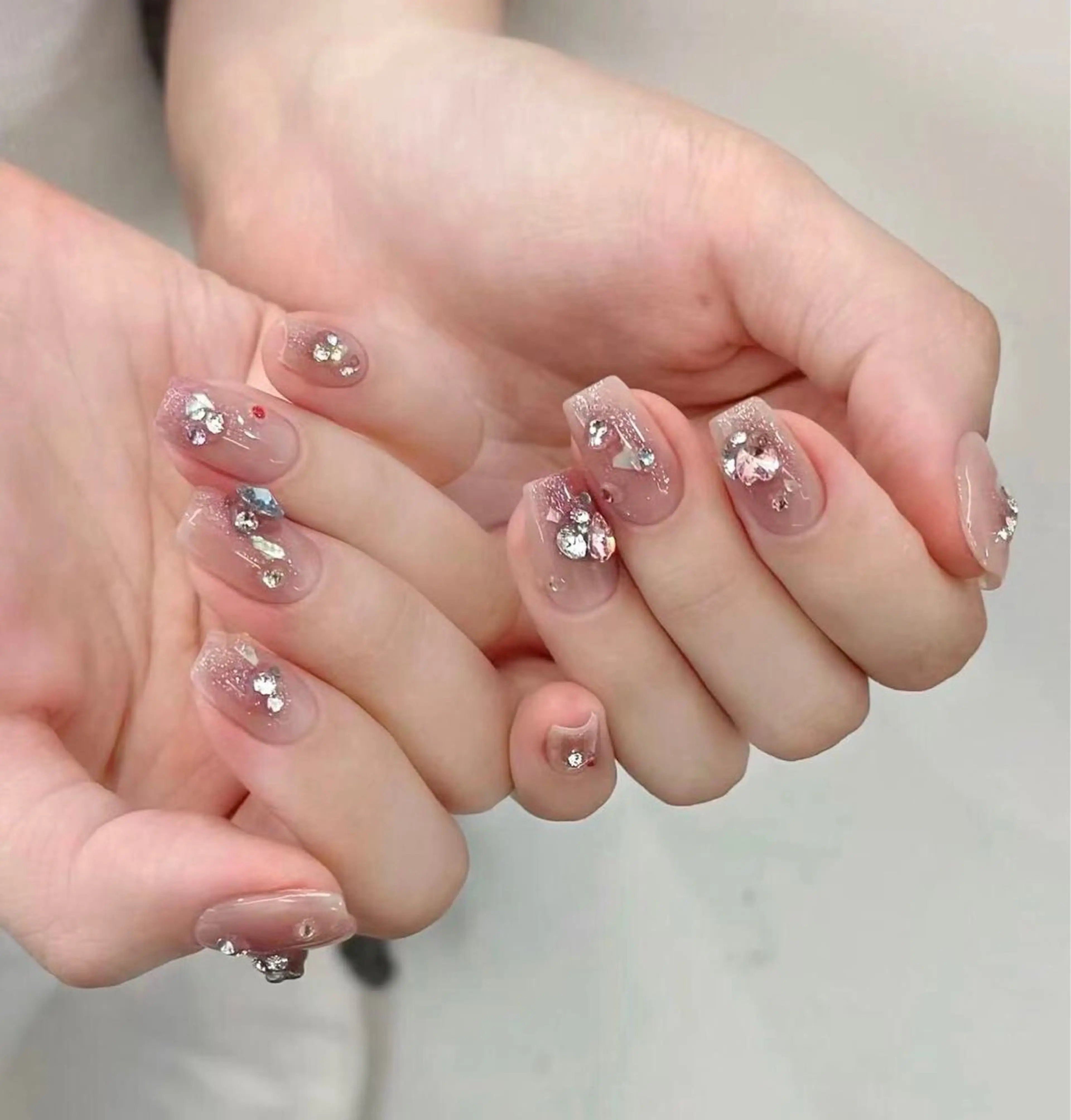 ネイル 小 雨のネイルデザイン